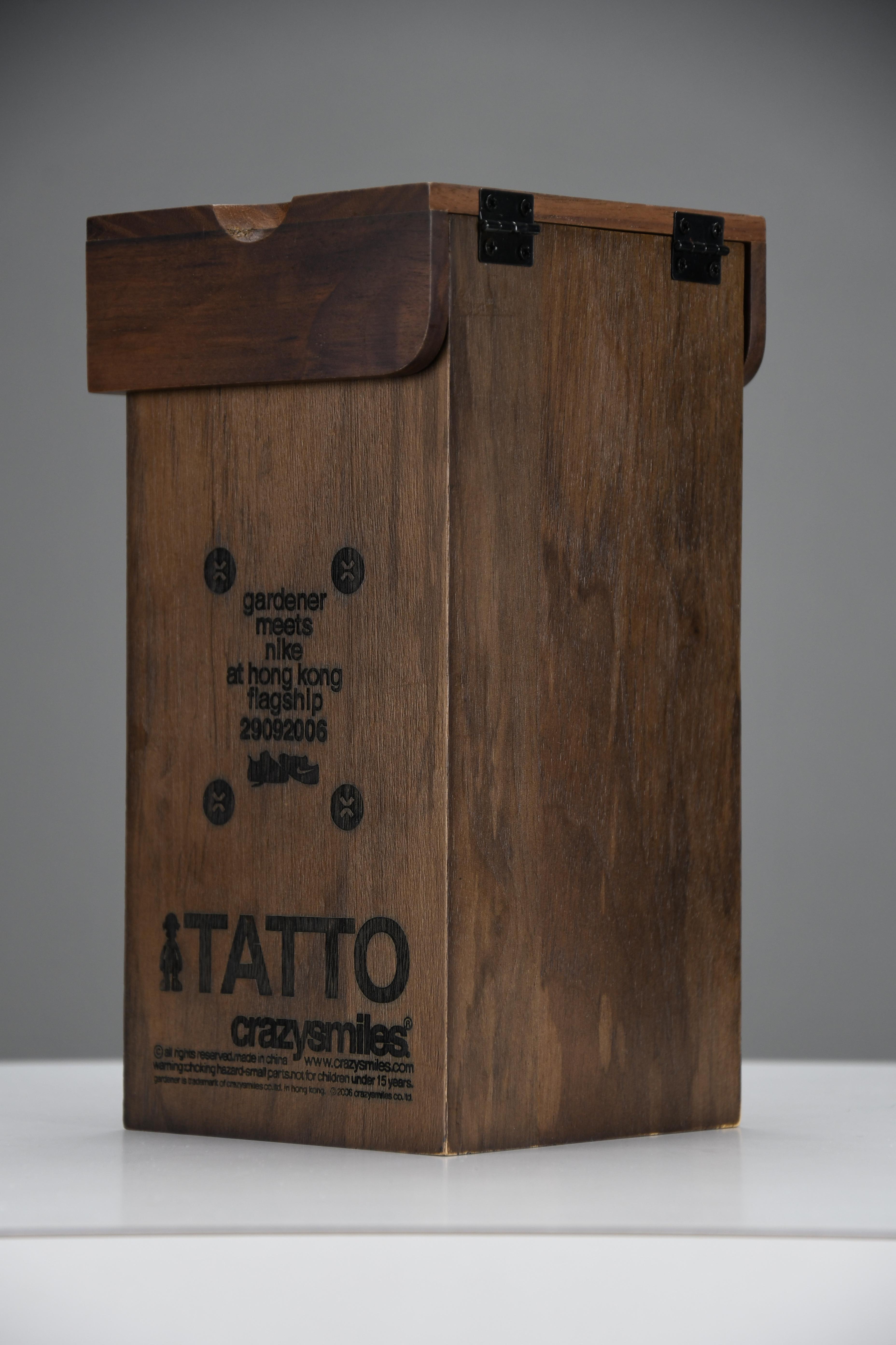 Il giardiniere Tatto in edizione limitata incontra il Designer Toy 2006 di NIKE in vendita 2