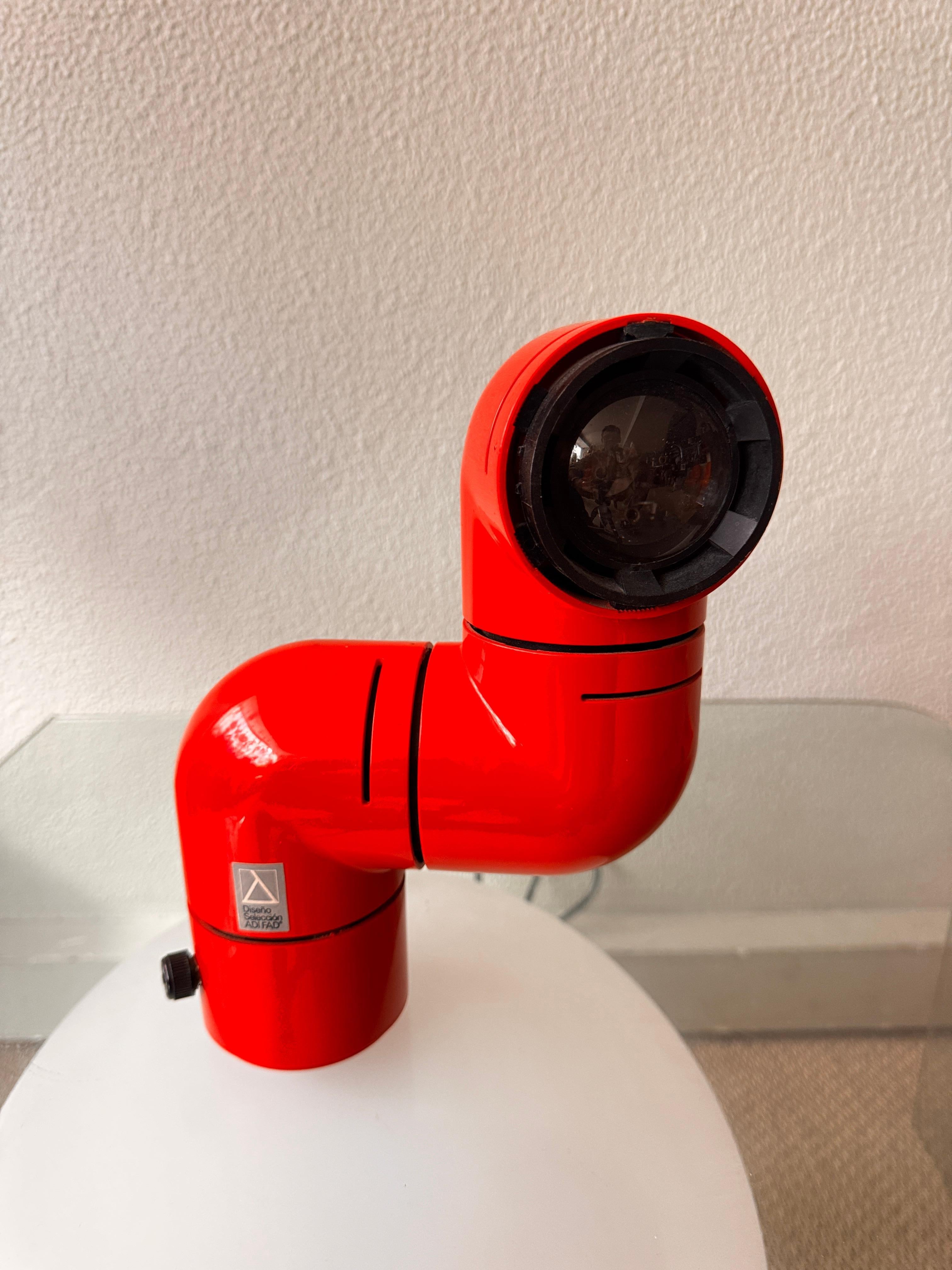 Plastica Lampada da tavolo Tatu di André Ricard per Metalarte 1972 Spagna in vendita