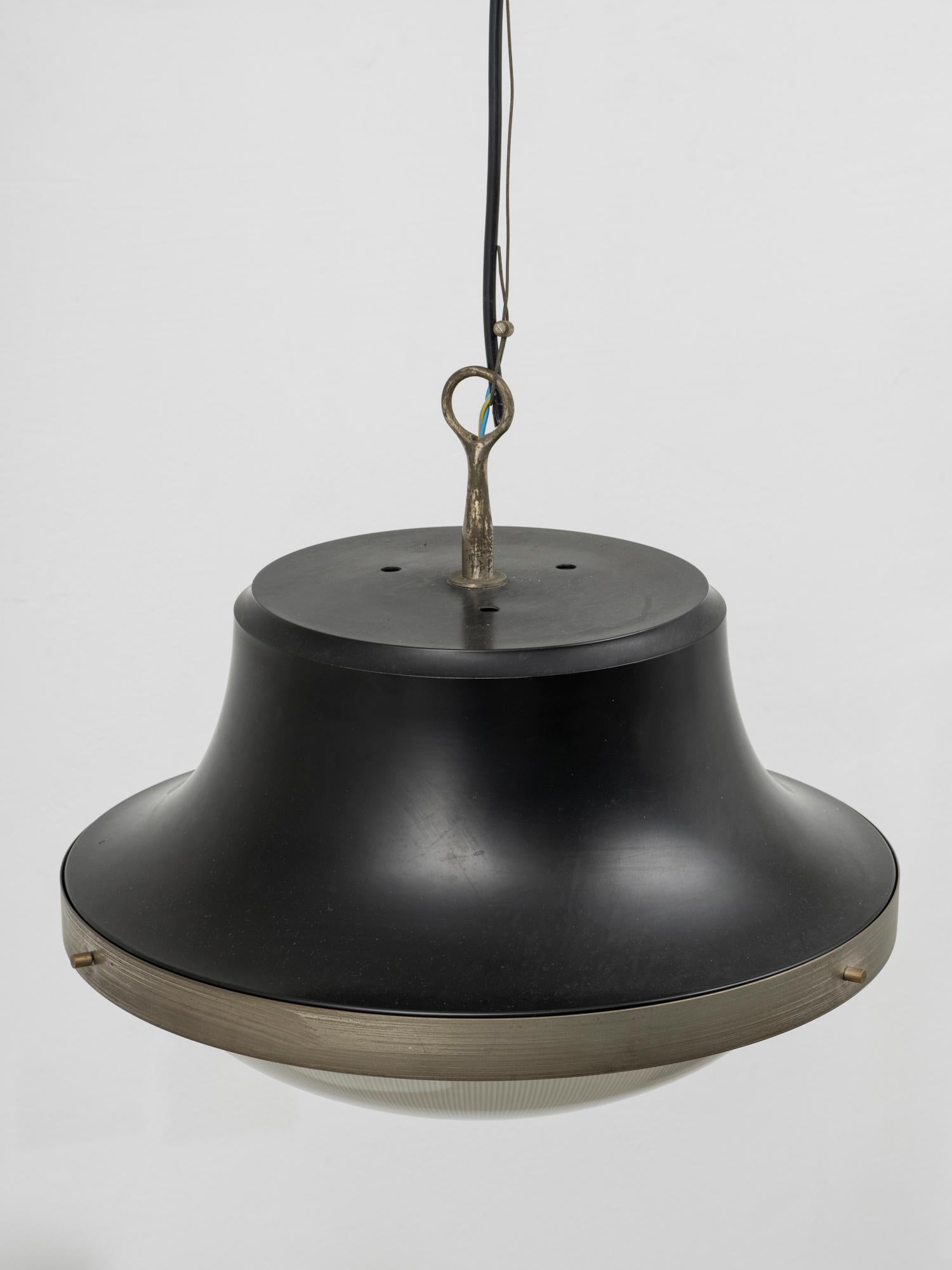  “Tau” pendant lamp for Artemide Sergio Mazza & Artemide  In Good Condition For Sale In Koper, SI