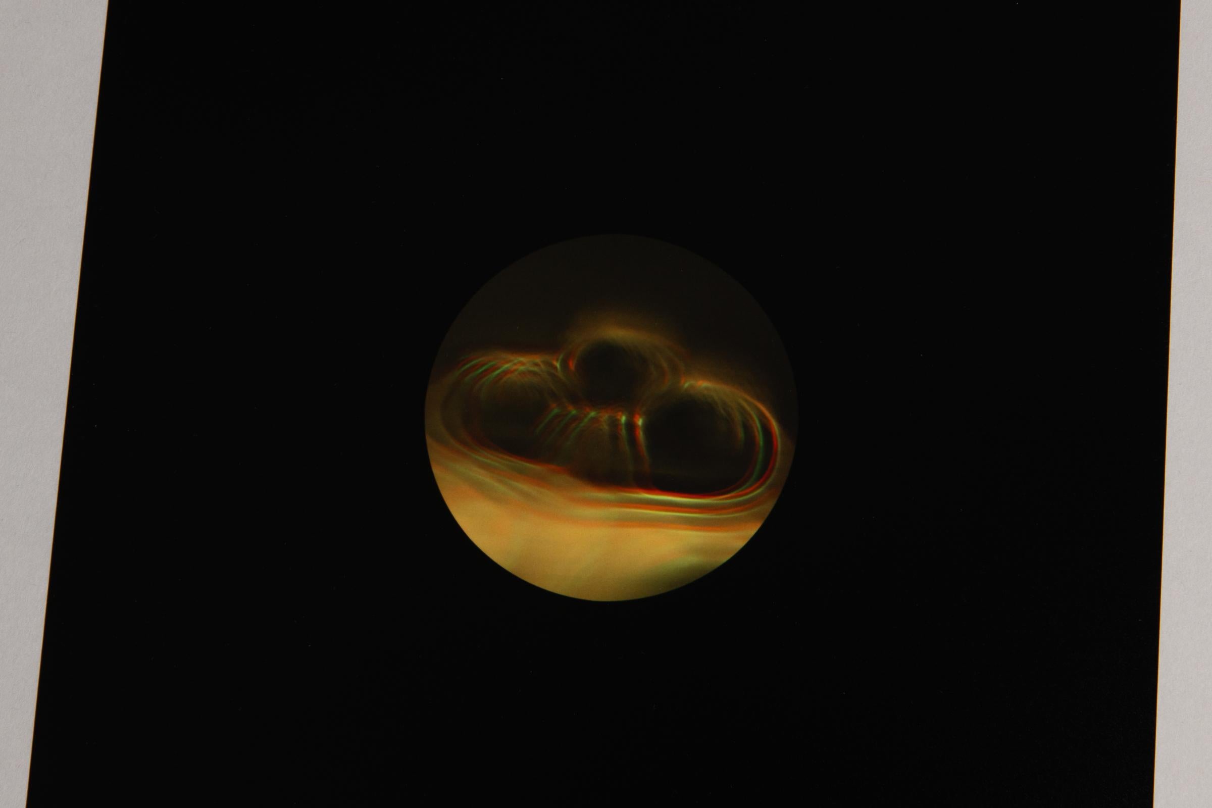 Tauba Auerbach (estadounidense, 1981)
Inducción de Onda Piloto (fotogramas alterados), 2018
Soporte: Conjunto de dos impresiones en C
Dimensiones: cada una 30,5 x 22,9 cm (11,9 x 8,9 pulg.)
Edición de 50 + 10 AP: Firmada y numerada a mano
Estado:
