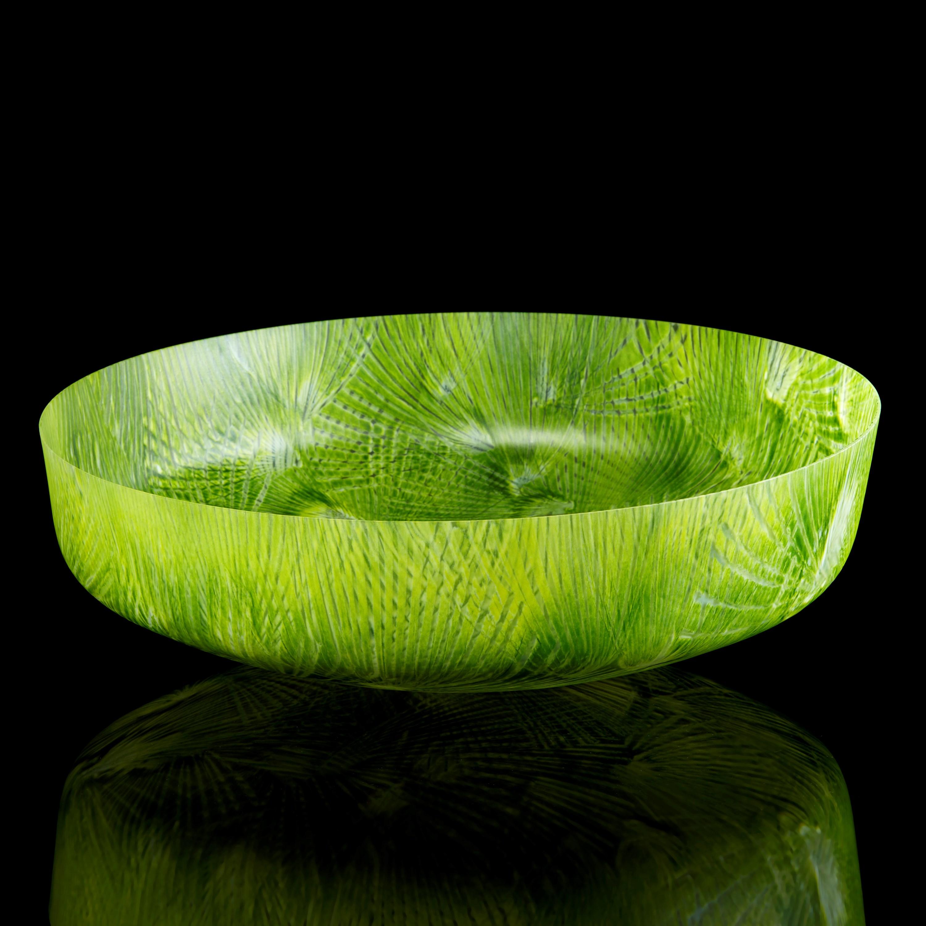 Taubate, a vibrant green textured glass centrepiece by Amanda Simmons In New Condition In London, GB