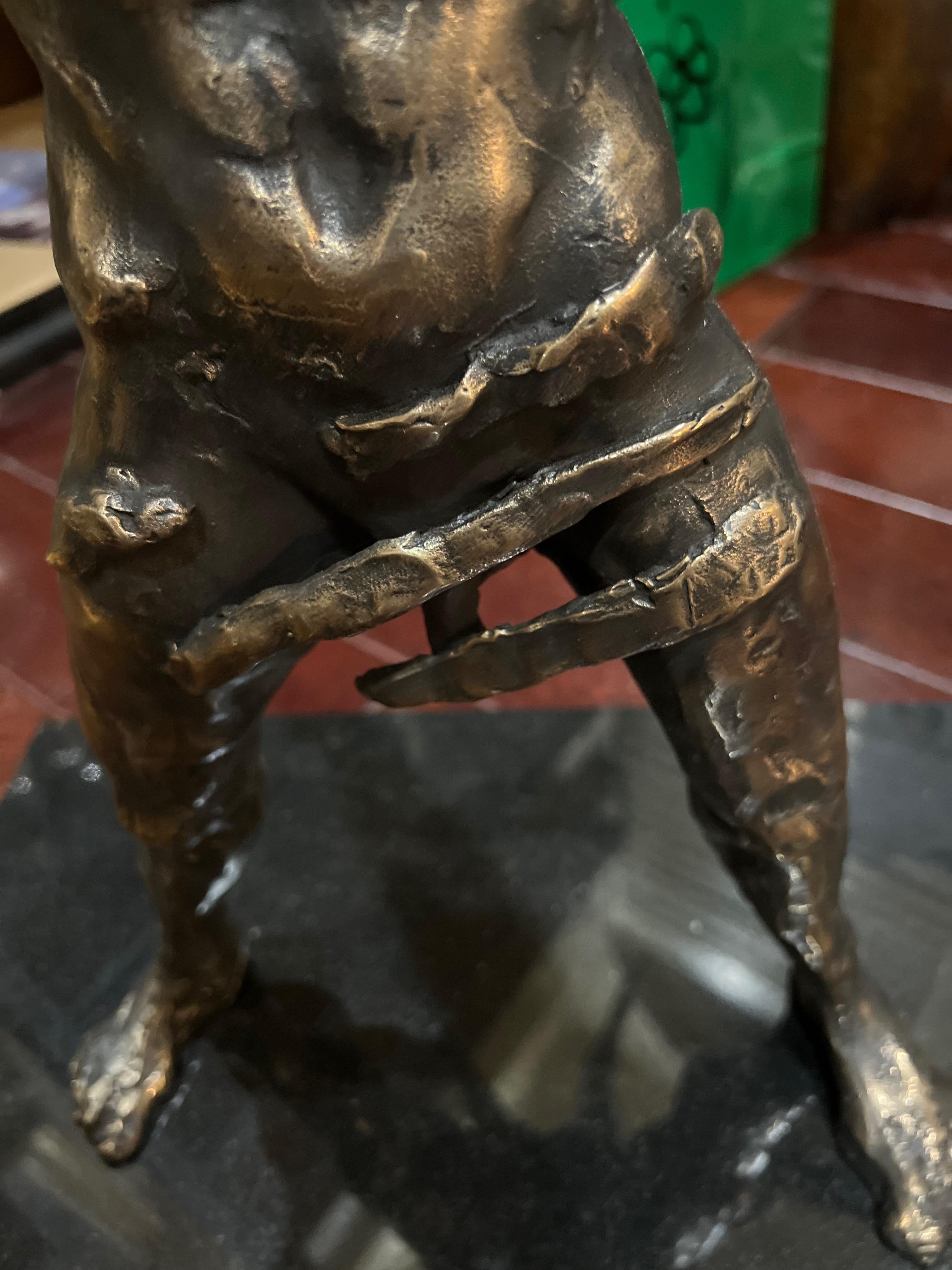 Erstklassige figurative Bronzeskulptur eines nackten Akts 2