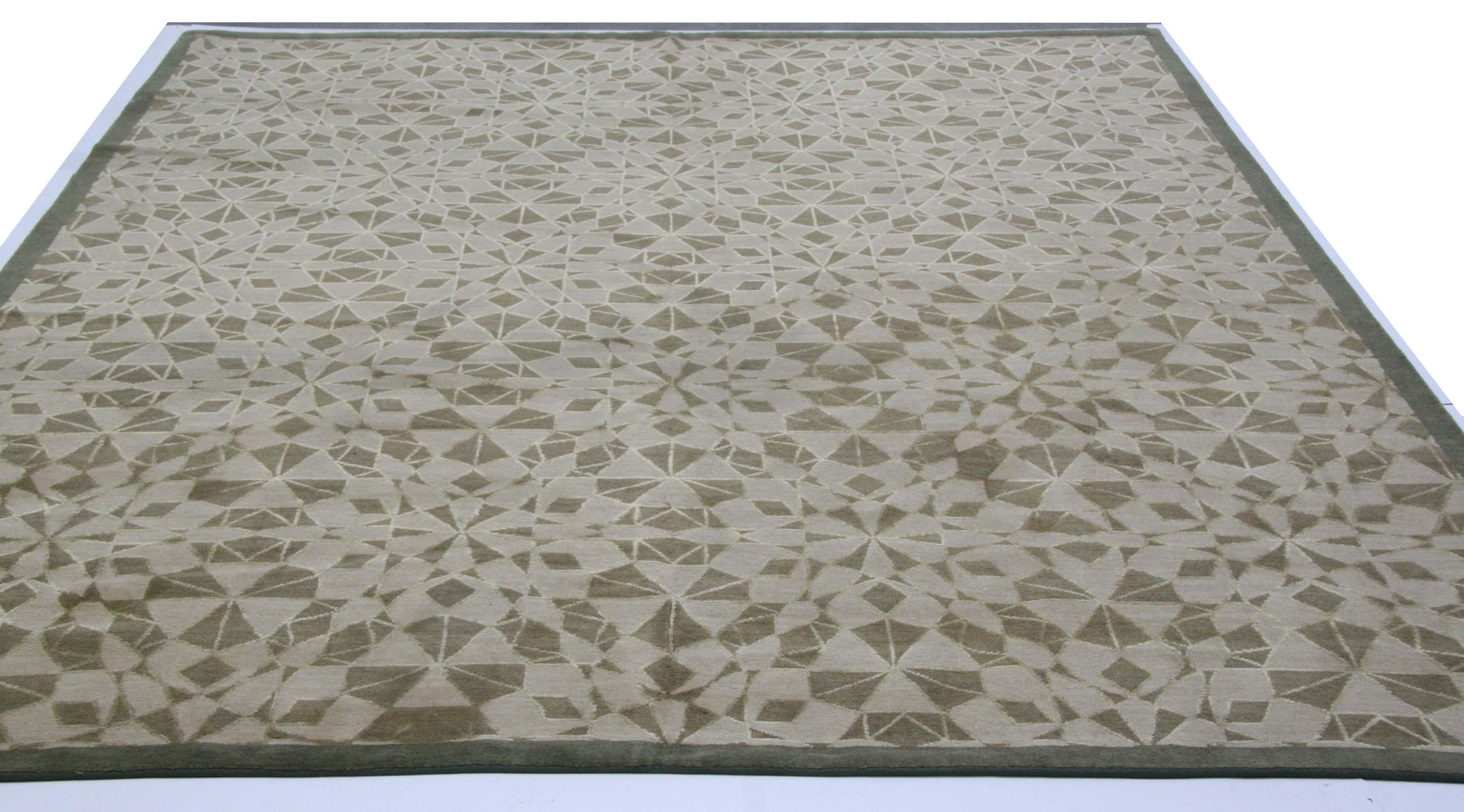 Taupe und Ecru Kaleidoscope Vorleger (Nepalesisch) im Angebot