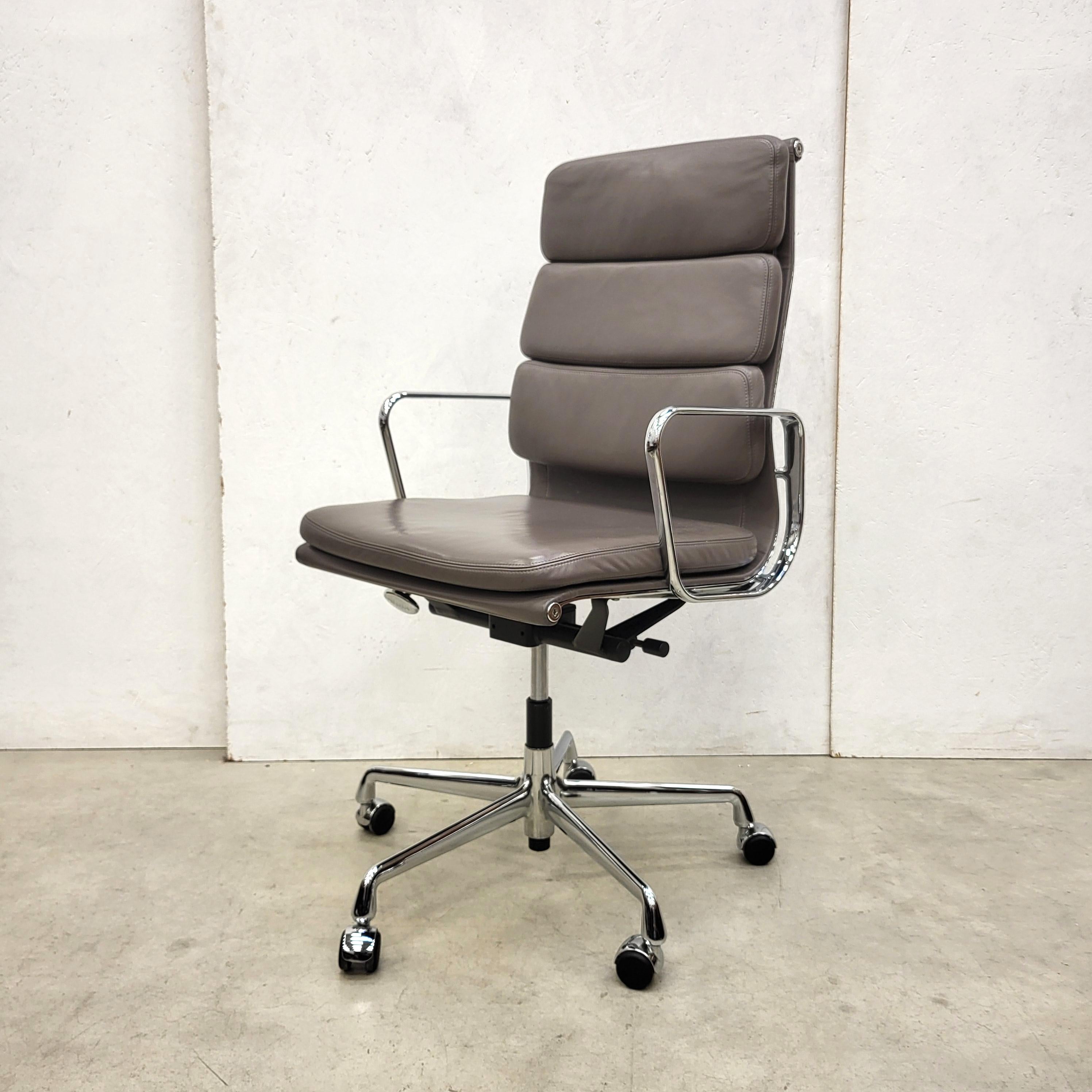 American Taupe Brown Vitra EA219 Soft Pad Office Chair by Charles Eames, 2012