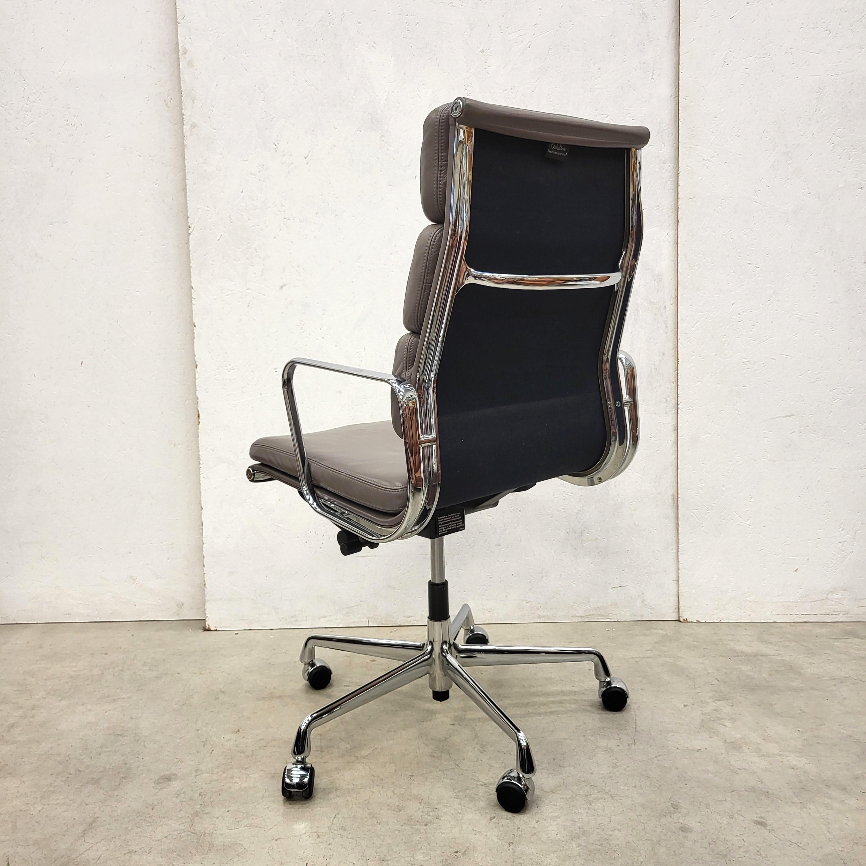 Aluminum Taupe Brown Vitra EA219 Soft Pad Office Chair by Charles Eames, 2012