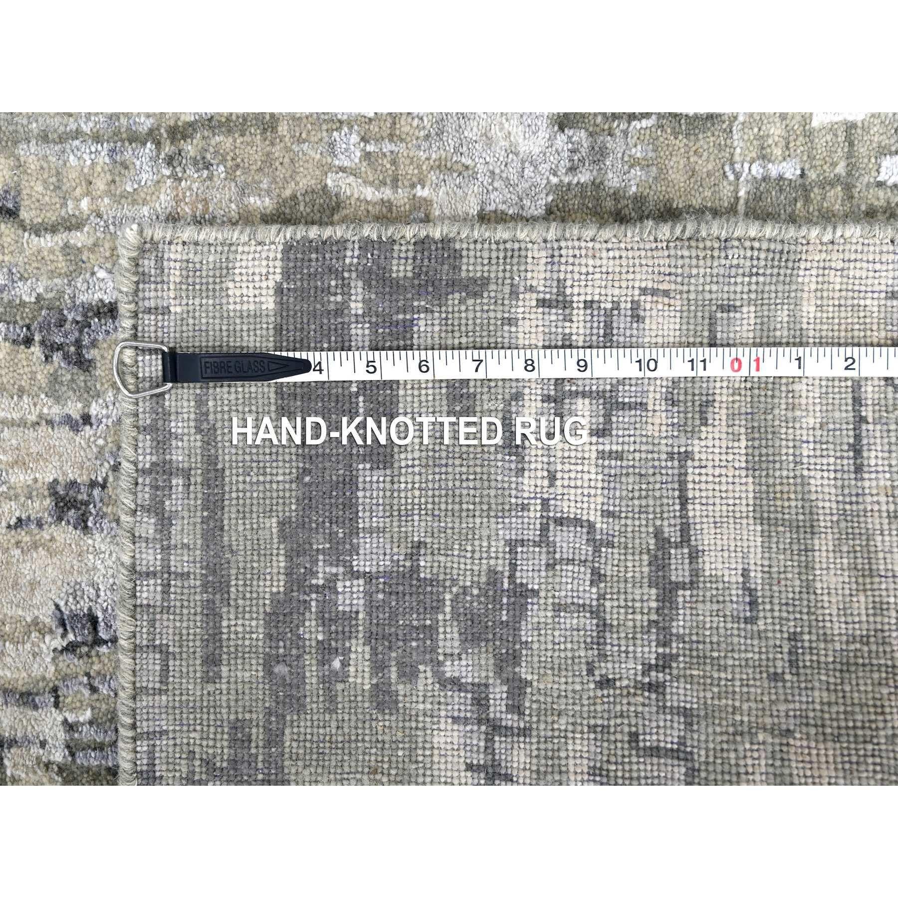 Taupe Hand geknüpft Abstrakt mit Mosaik-Design Wolle-Seide XL Läufer Orientteppich im Angebot 1