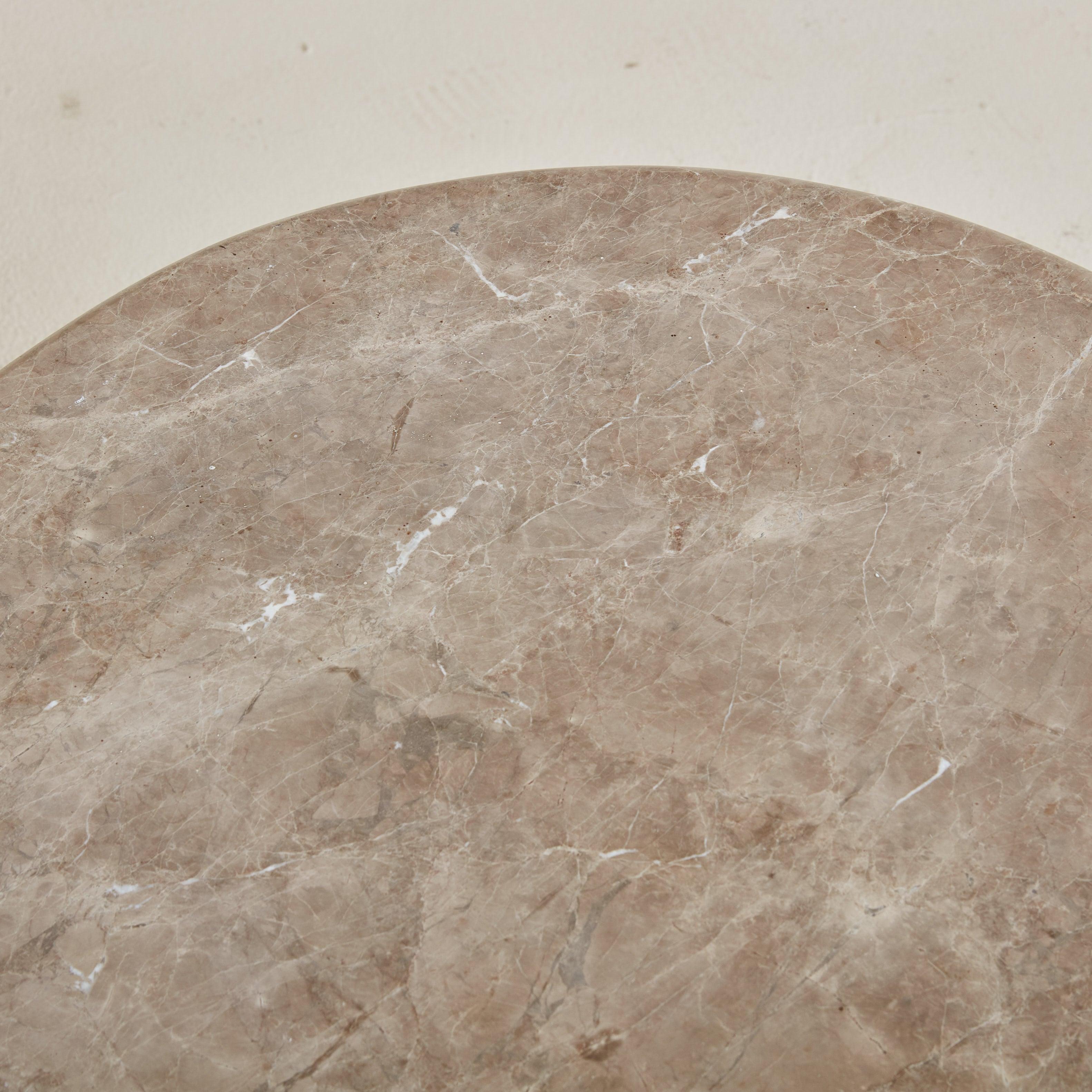 Table basse en forme de pilier en marbre taupe dans le style de Roche Bobois, Italie, années 1980 4