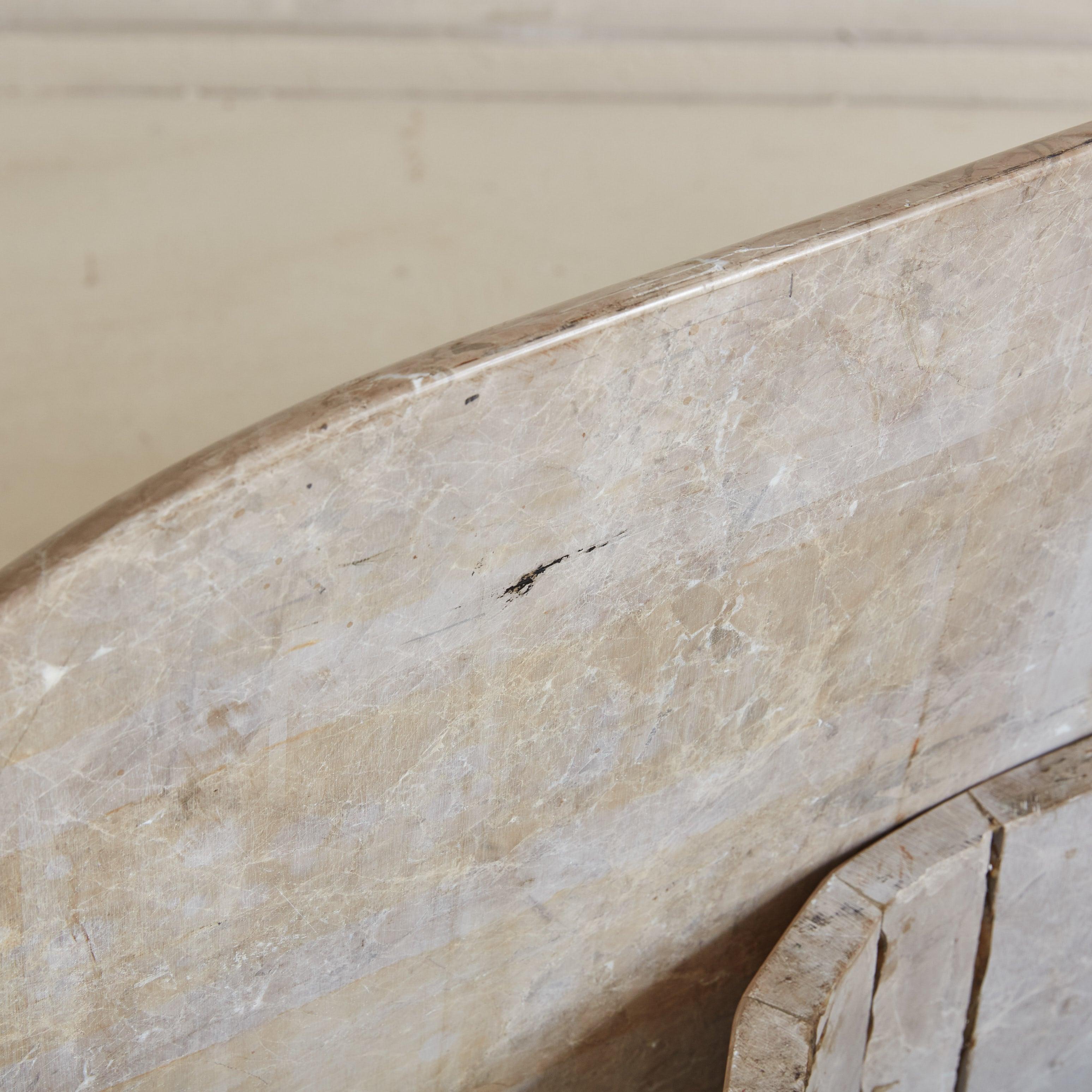 Table basse en forme de pilier en marbre taupe dans le style de Roche Bobois, Italie, années 1980 1