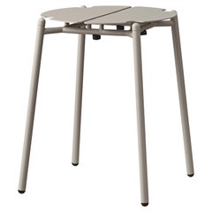 Sgabello minimalista color taupe