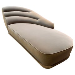 Taupe Silk Velvet 'Gina' Chaise Longue Daybed by Promemoria