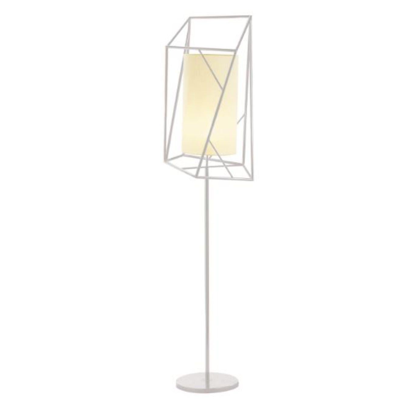 Taupe star floor lamp by Dooq.
Dimensions: W 45 x D 45 x H 170 cm
Materials: lacquered metal, polished or satin metal.
Abat-jour: linen
Also available in different colors and materials.

Information:
230V/50Hz
E27/1x20W