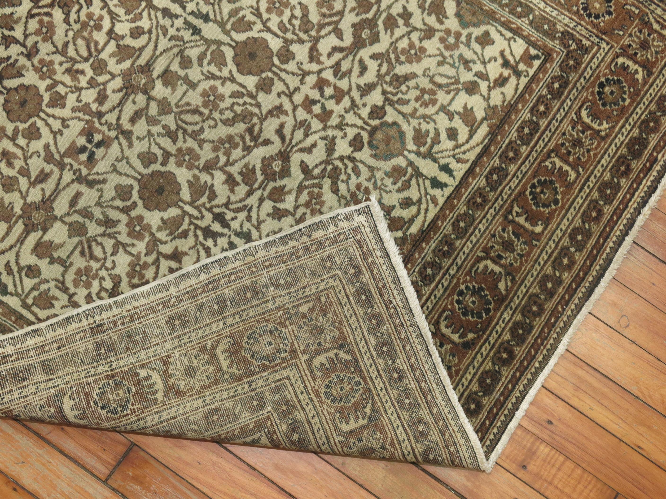 Neutraler türkischer Vintage-Teppich 4' x 6' im Zustand „Gut“ im Angebot in New York, NY