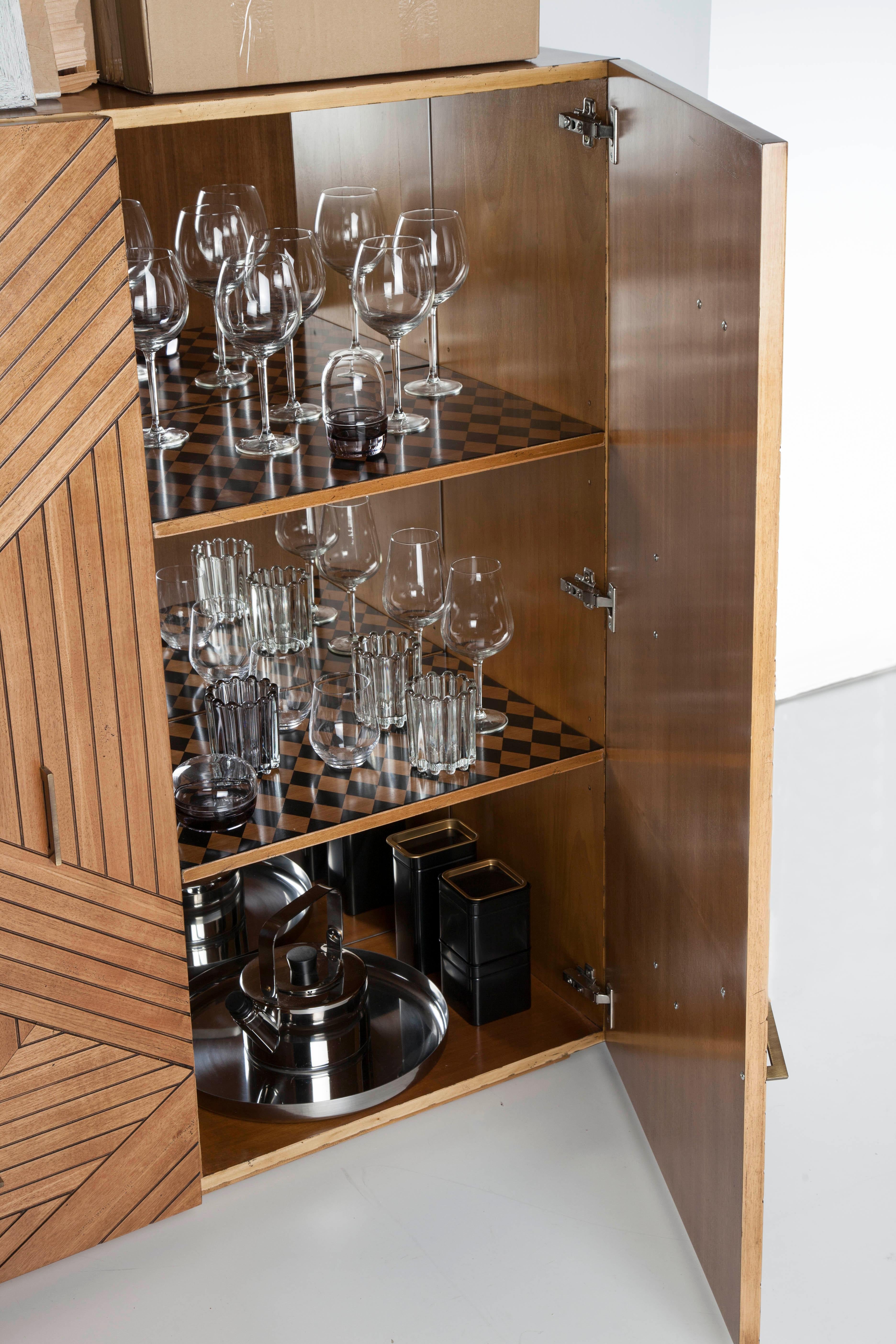 Armadio in legno Tauro di Lola Glamour In condizioni Nuovo in vendita a Geneve, CH