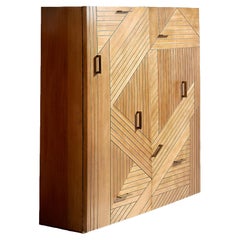 Tauro Schrank aus Holz von Lola Glamour