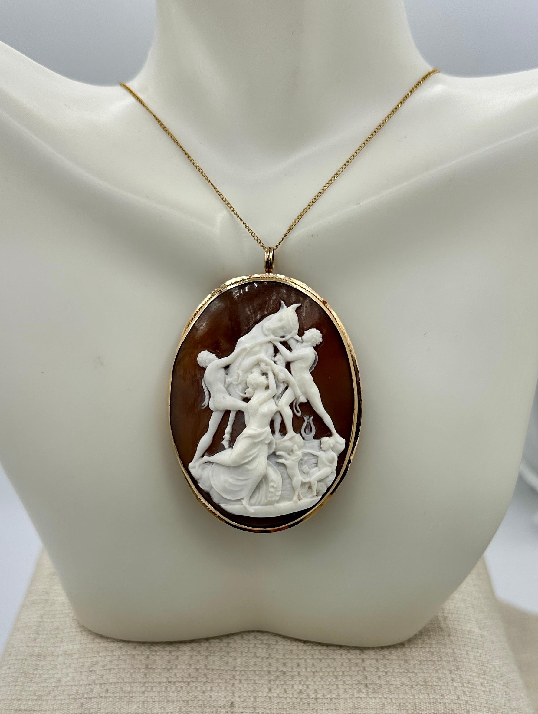 Victorien Broche et collier ancien avec camée de chien Taurus Bull Europa de la déesse Zeus en vente