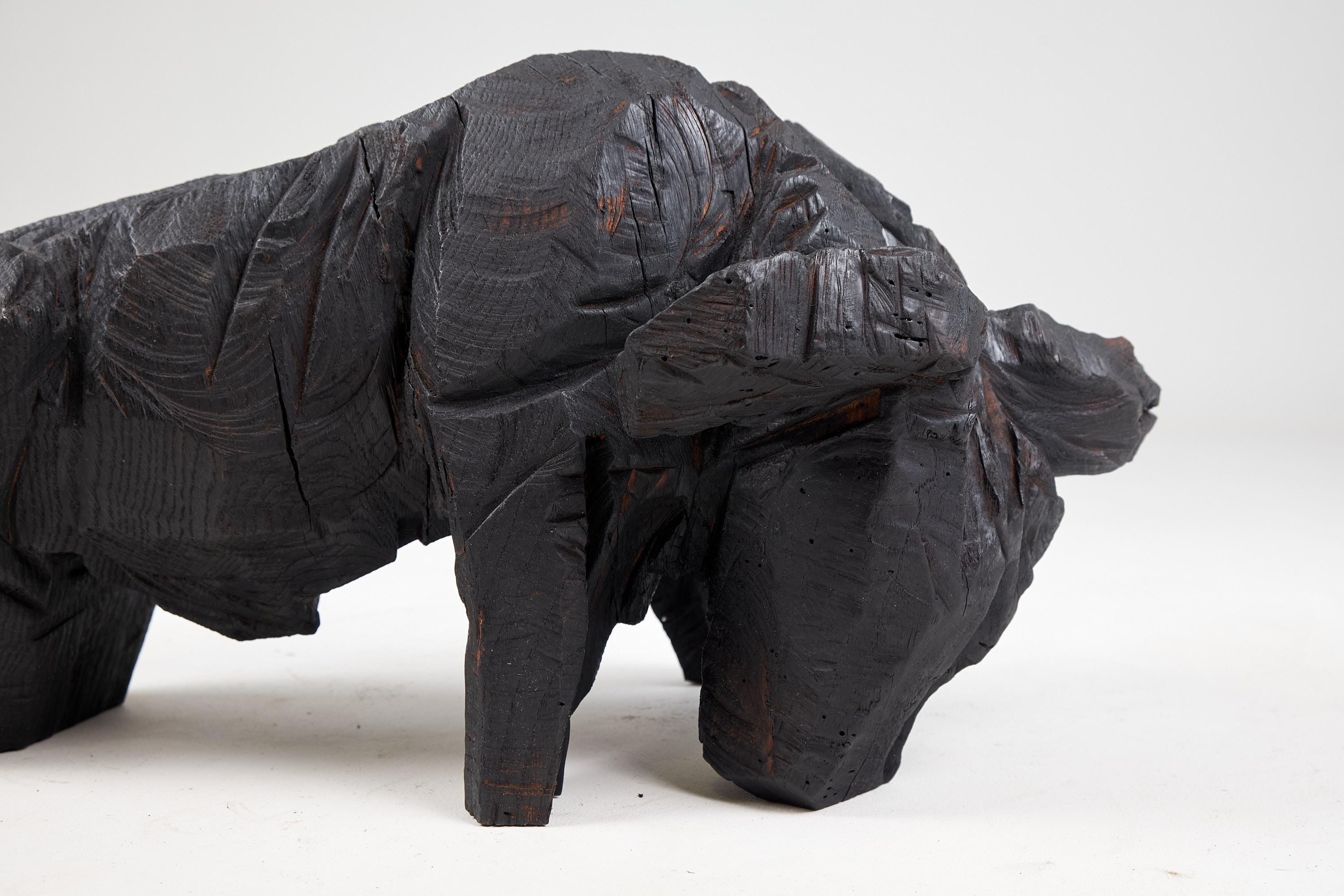 Taurus, scolpito con la motosega, Burnt Oak in vendita 7
