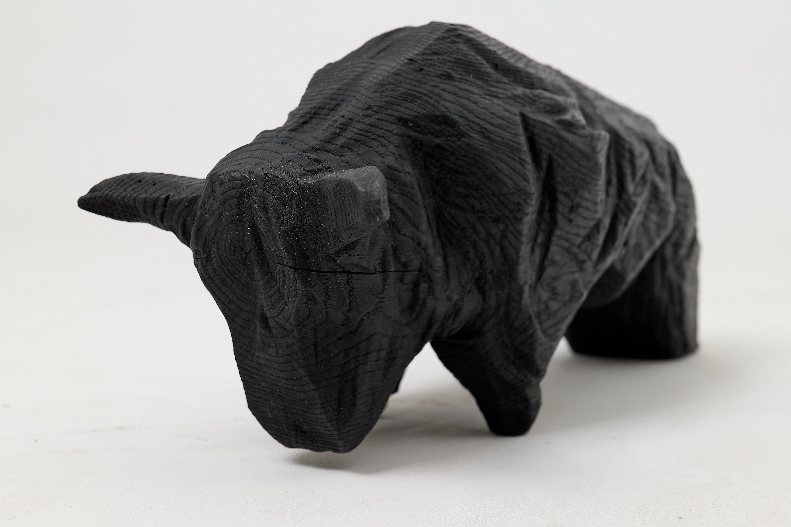 Croato Taurus, scolpito con la motosega, Burnt Oak in vendita