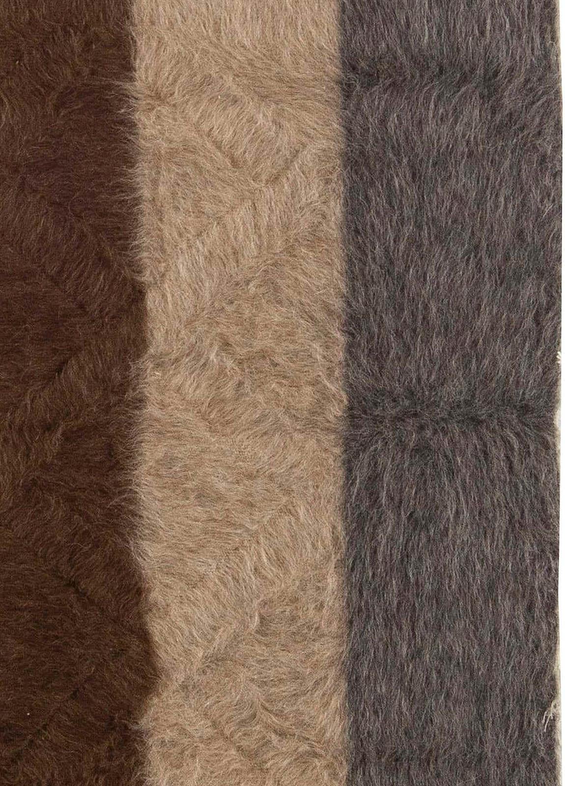 Taurus Collection modern striped goat hair rug by Doris Leslie Blau.
Size: 4'0