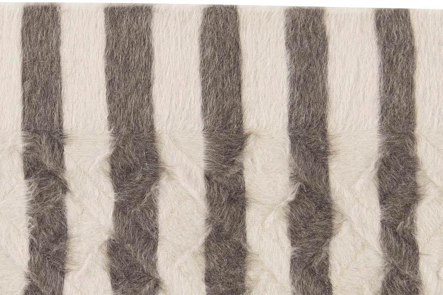 Tapis à rayures moderne en poils de chèvre de la collection Taurus de Doris Leslie Blau Neuf - En vente à New York, NY