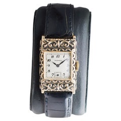 Reloj Art Déco Tavannes de oro amarillo macizo de 14 quilates Caja construida a mano circa 1940
