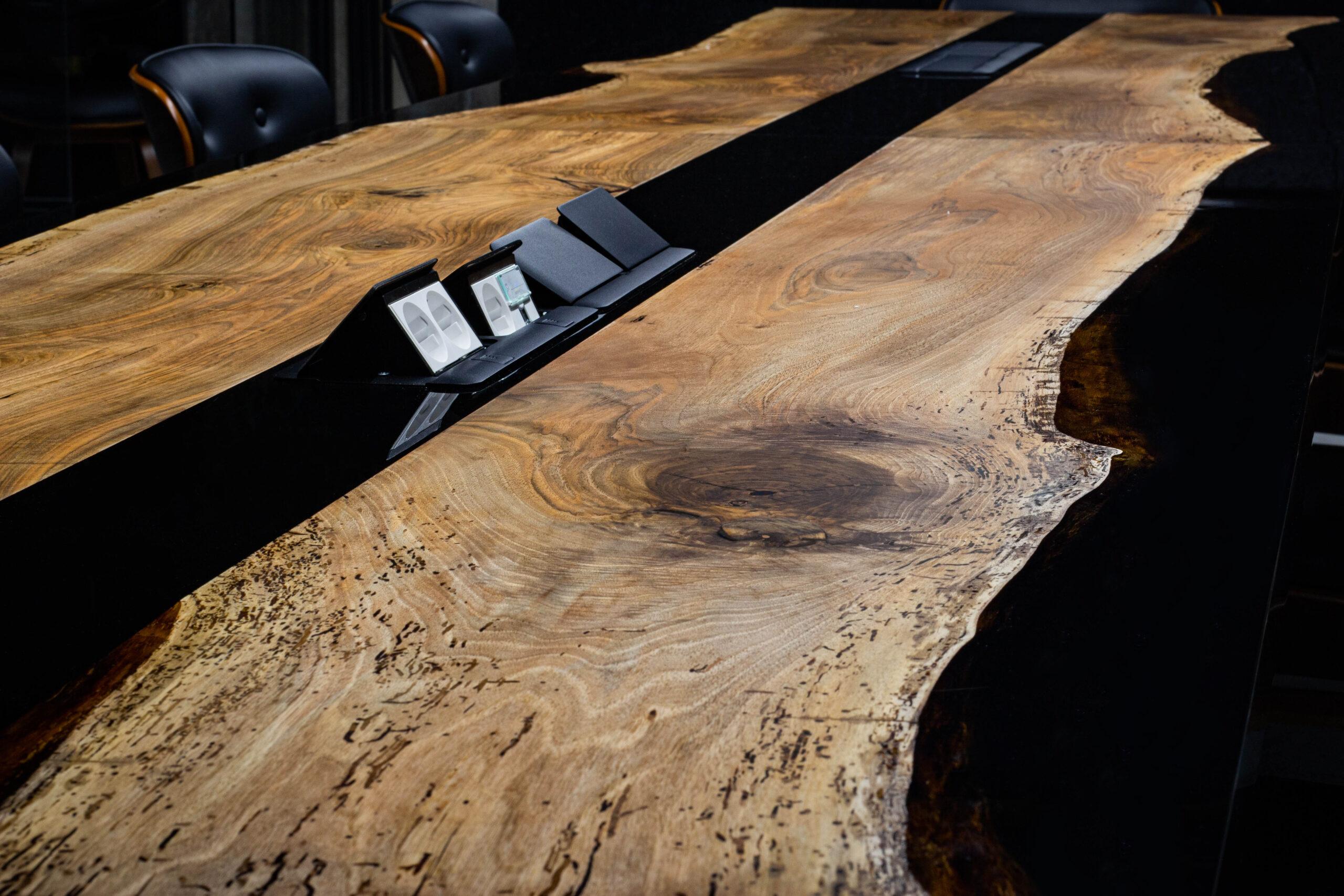 Tavex Dining Table by KV Design In New Condition For Sale In Geneve, CH
