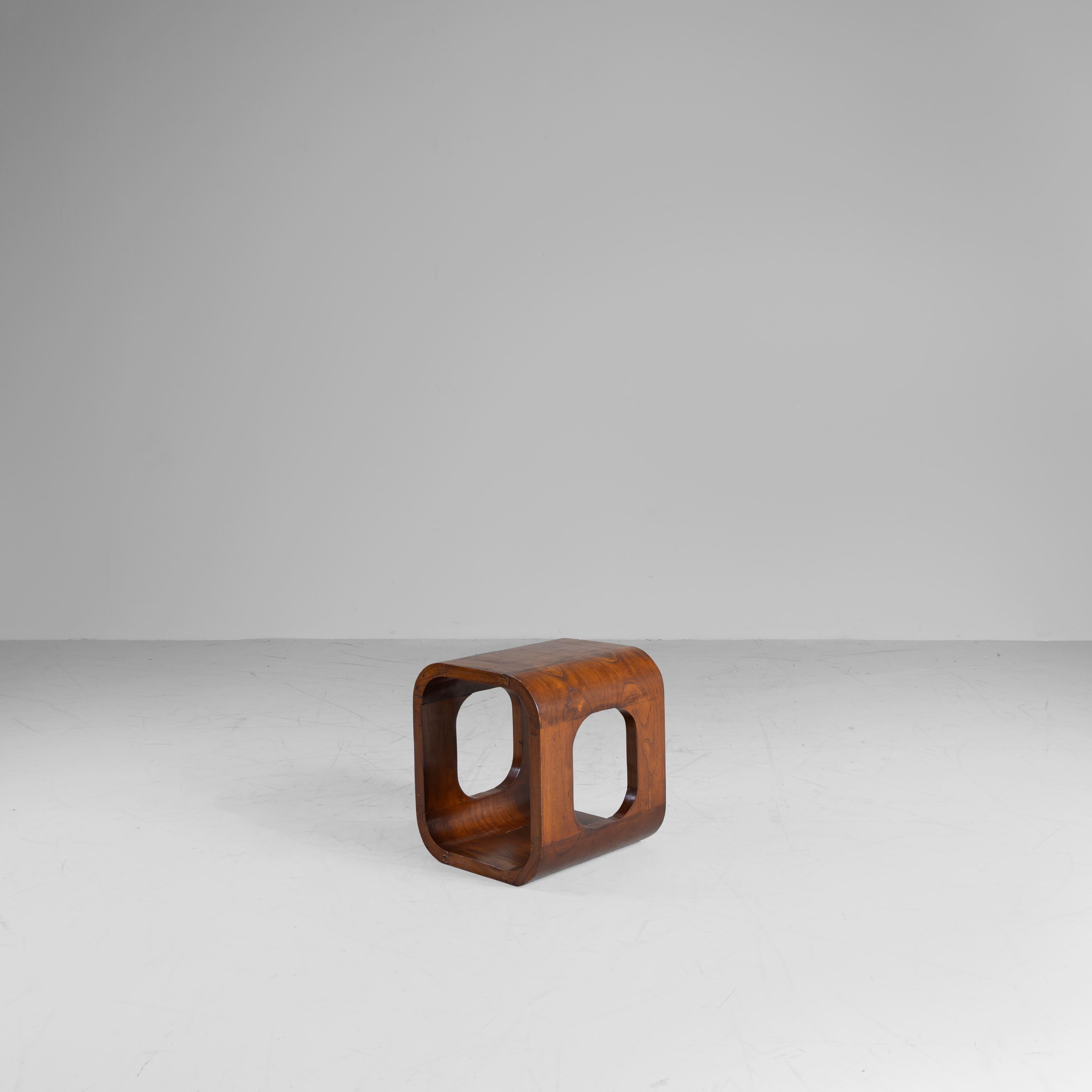 Condizioni: Molto buone
Materiali: Legno esotico
Epoca: 1960
