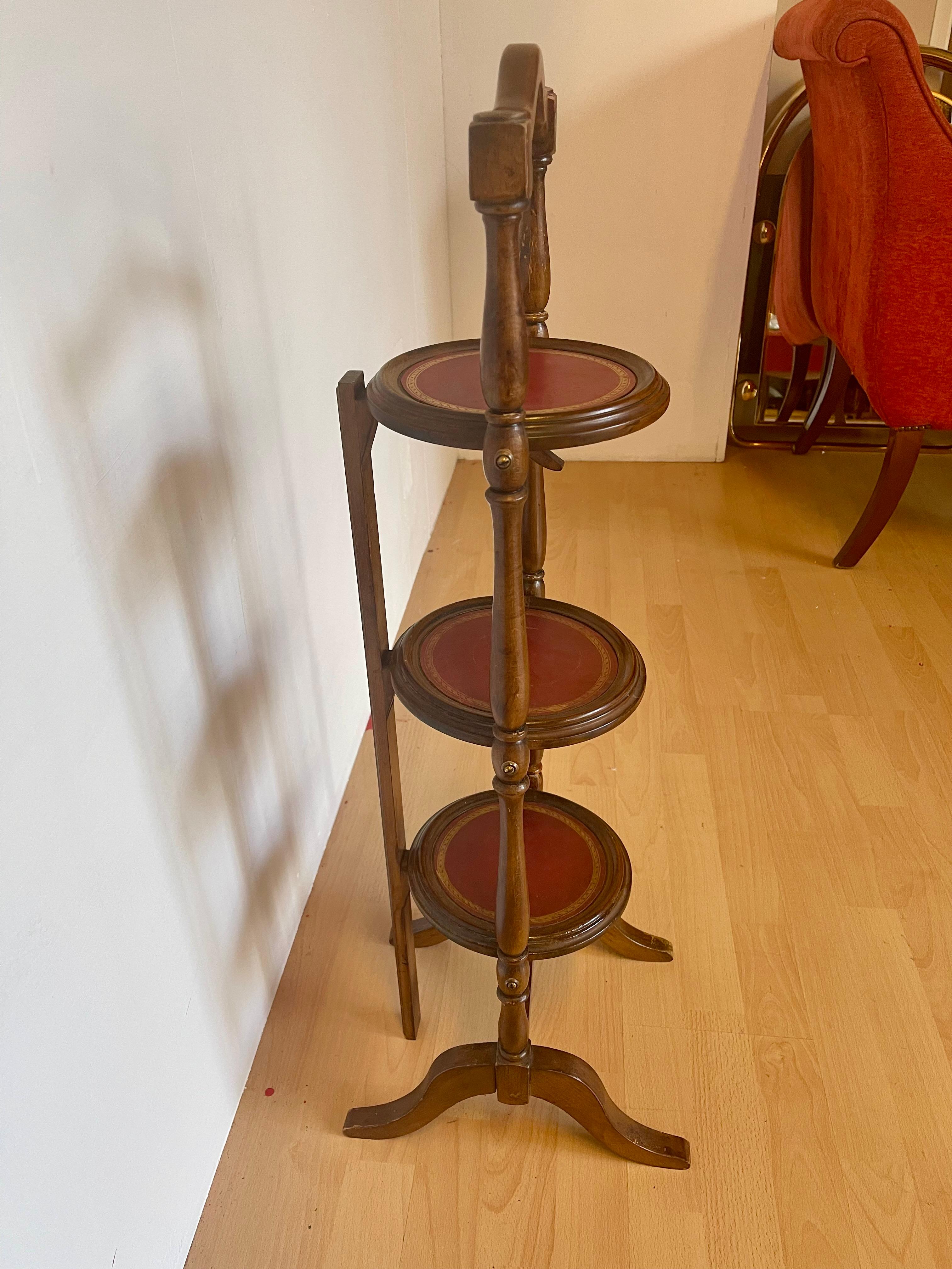 Table basse pliante à trois niveaux en bois teinté noyer Bon état - En vente à Cantù, IT