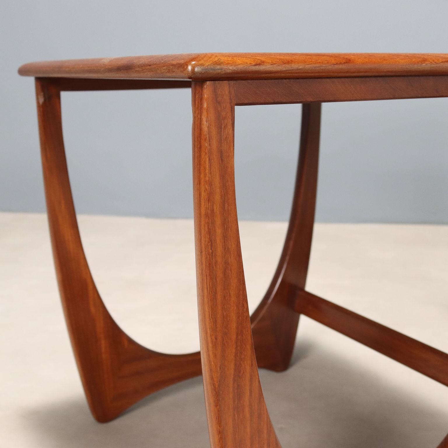 Mid-20th Century Tavolini a nido anni '60 Manifattura Nordeuropea For Sale