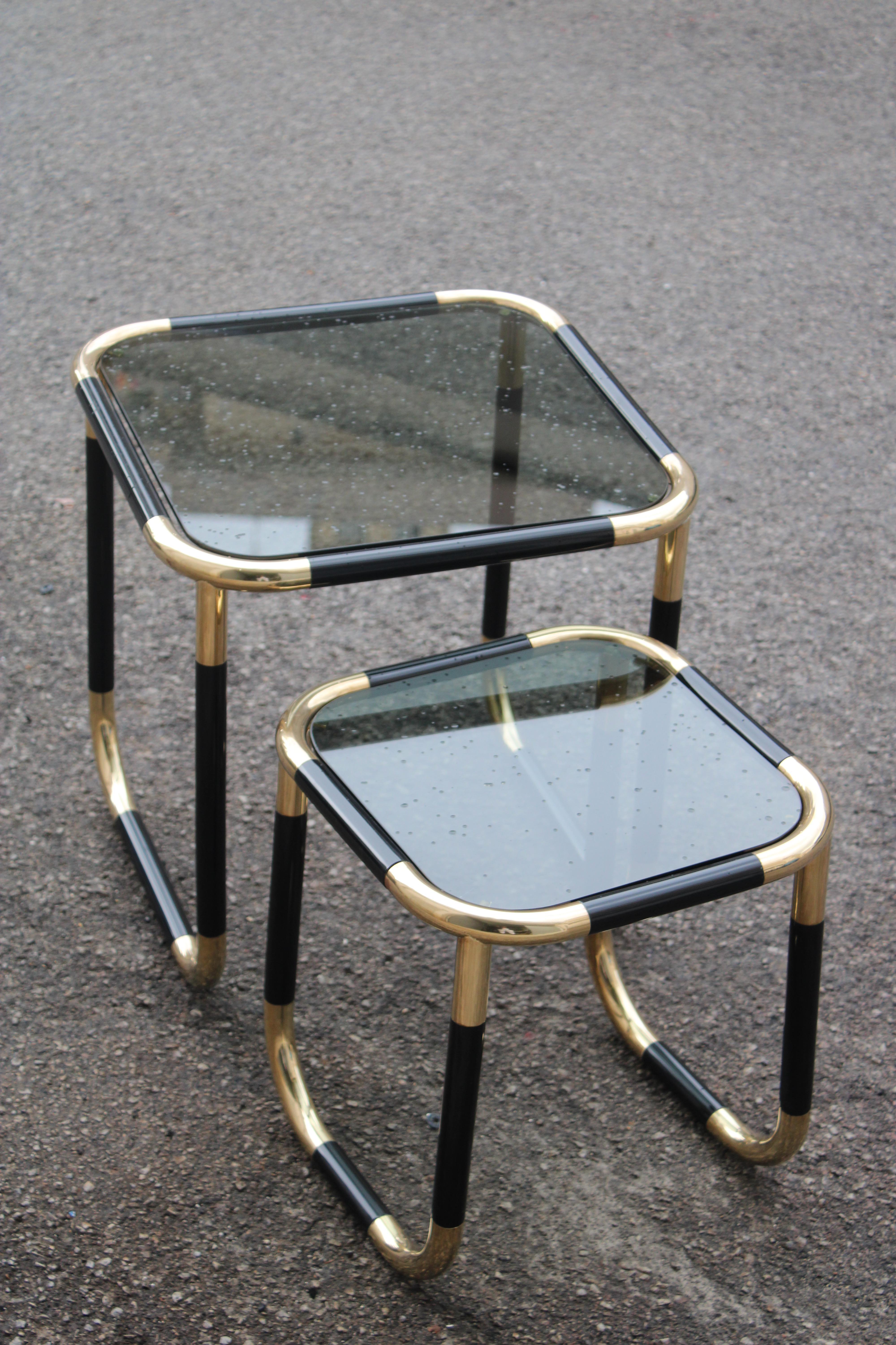 elegante set da salotto in metallo smaltato e ottone design Italiano 1960