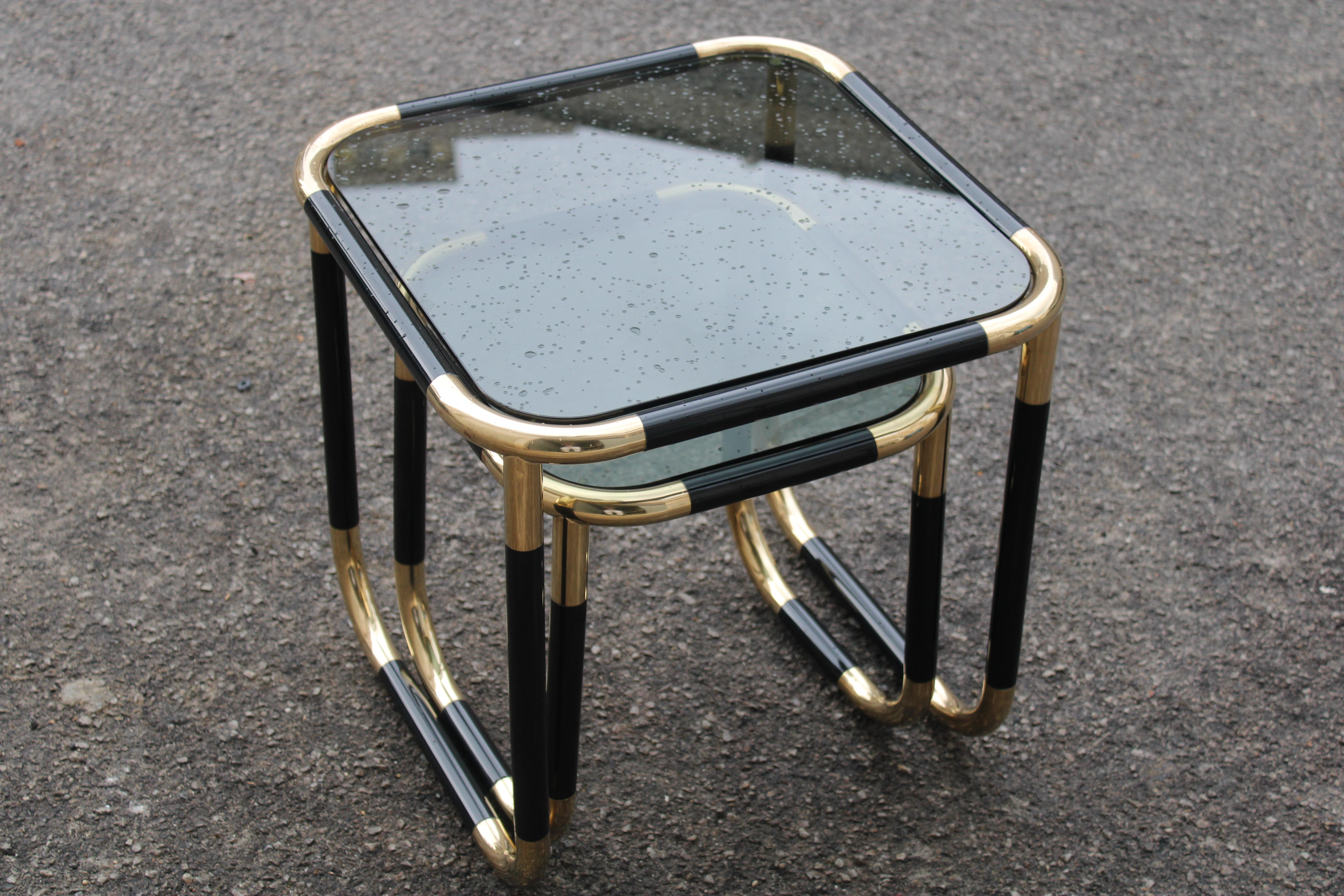 Mid-20th Century Tavolini ad incastro in tubolare smaltato e Ottone Italia 1960 For Sale