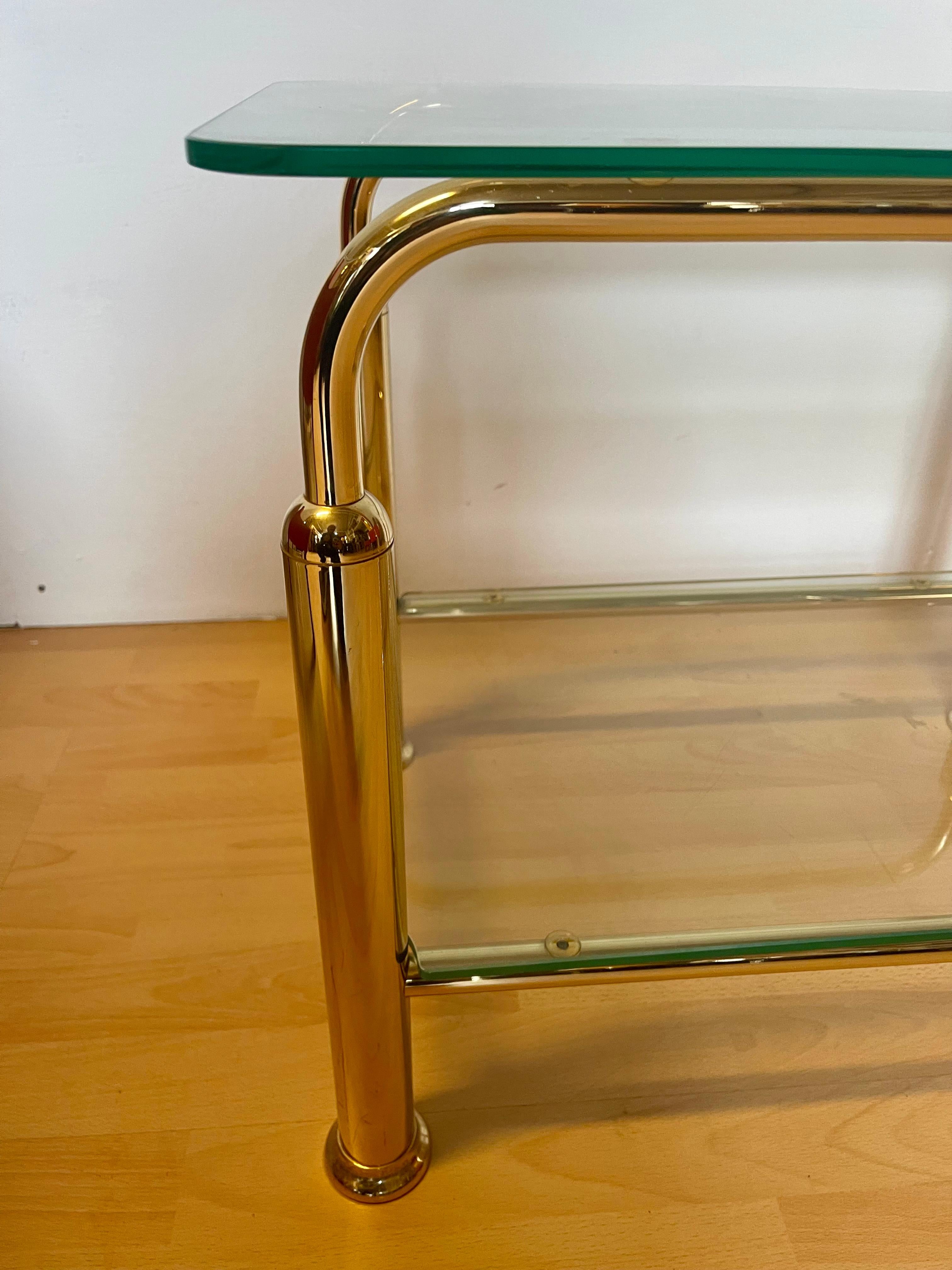 Tavolini italiano in ottone e vetro anni '90 en venta 9