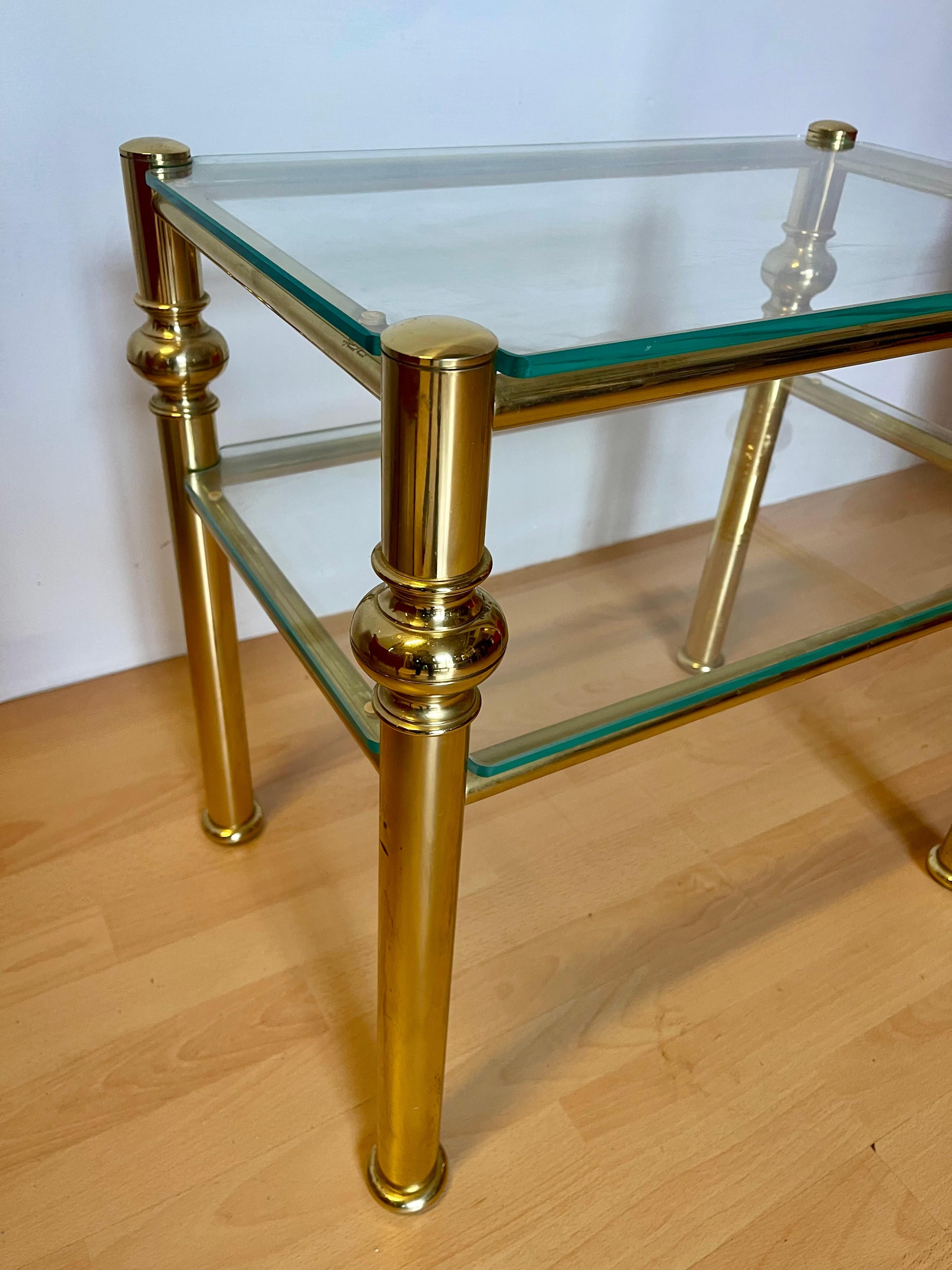 Tavolini italiano in ottone e vetro anni '90 en venta 11