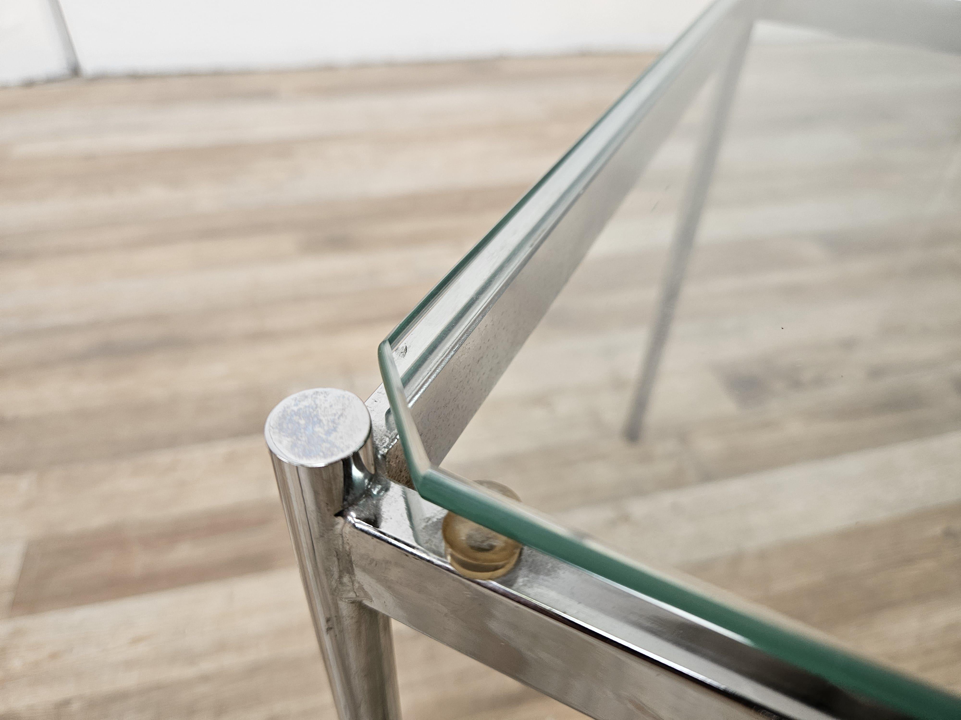 Tables basses en acier et verre du milieu des années 1970 en vente 5