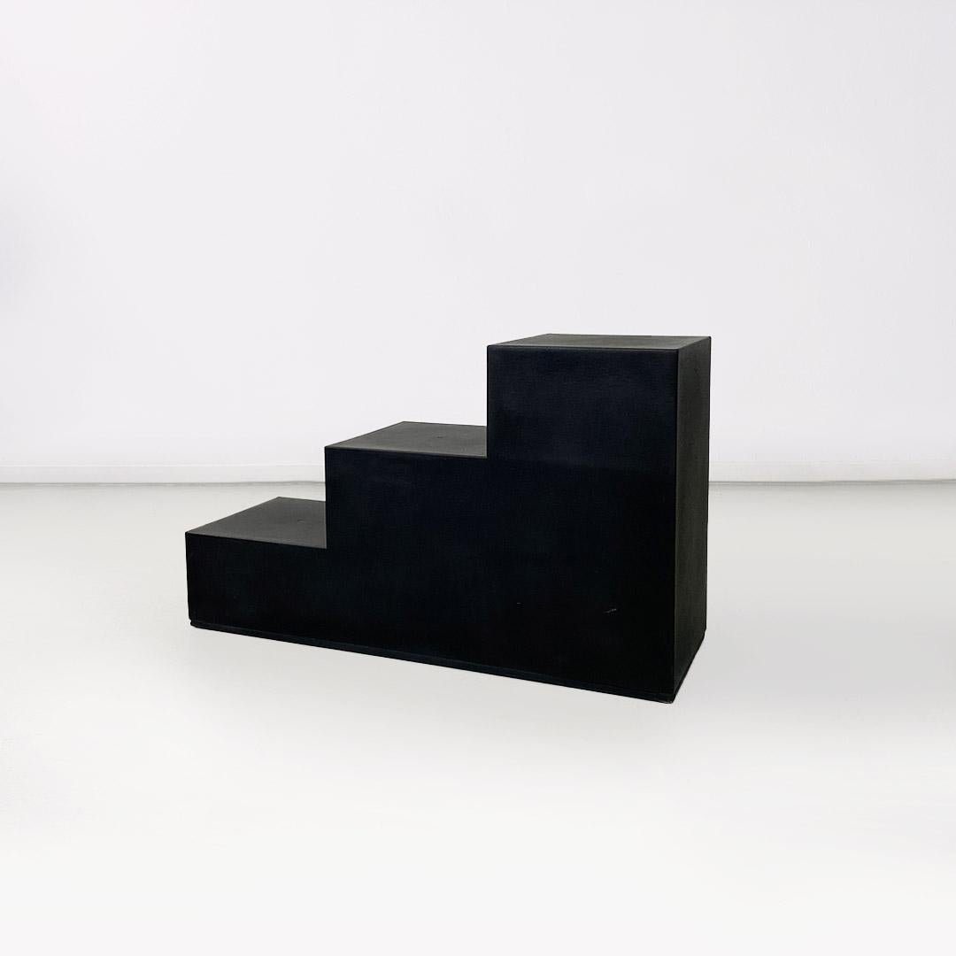 Black small tables from the Gli Scacchi series by Mario Bellini for B&B Italia, 1971 For Sale 4