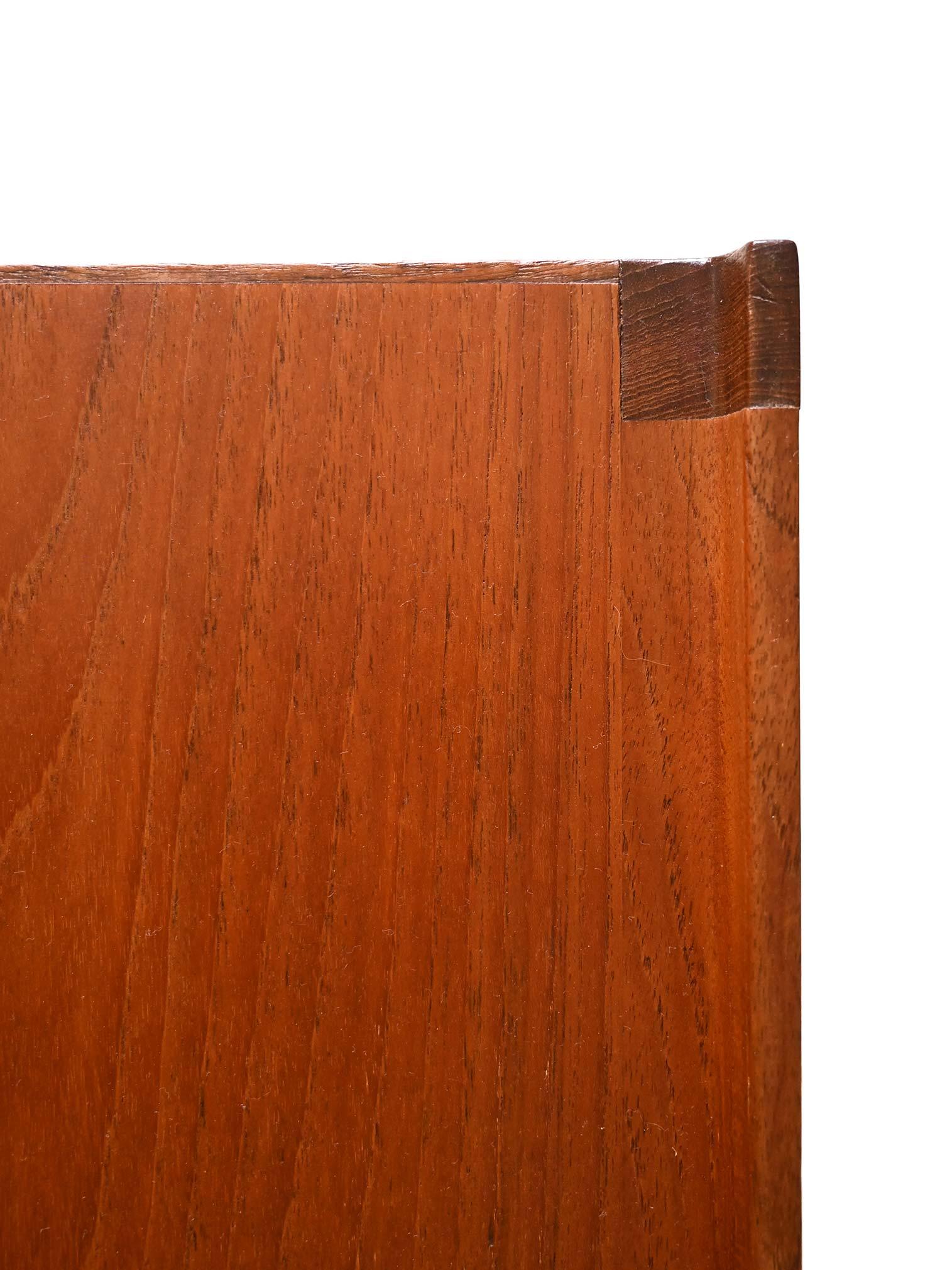 Schwedische Couchtische aus Teakholz (Mid-20th Century) im Angebot