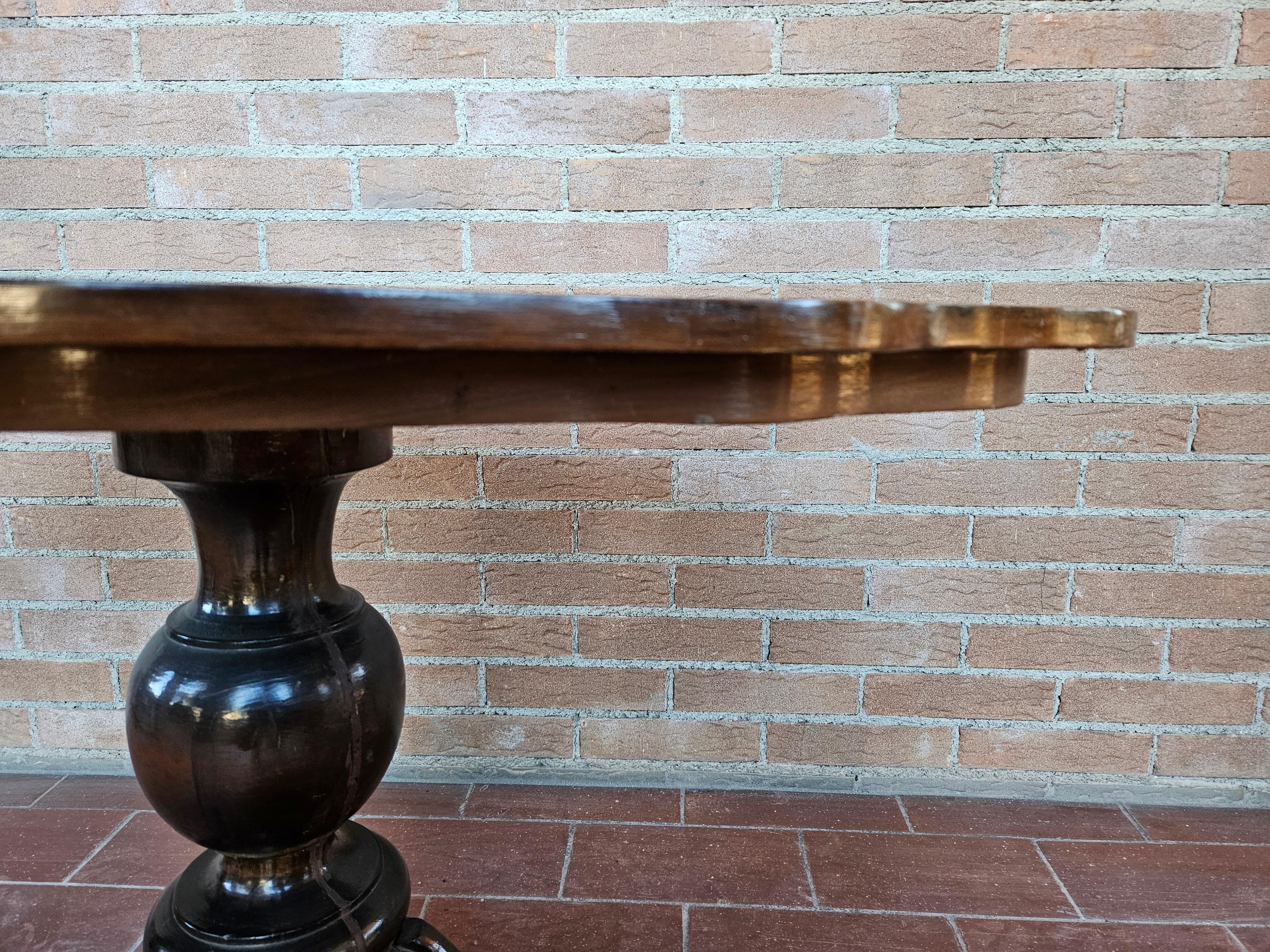 Blond walnut cookie table with maple, rose maple and mahogany inlays For Sale 2