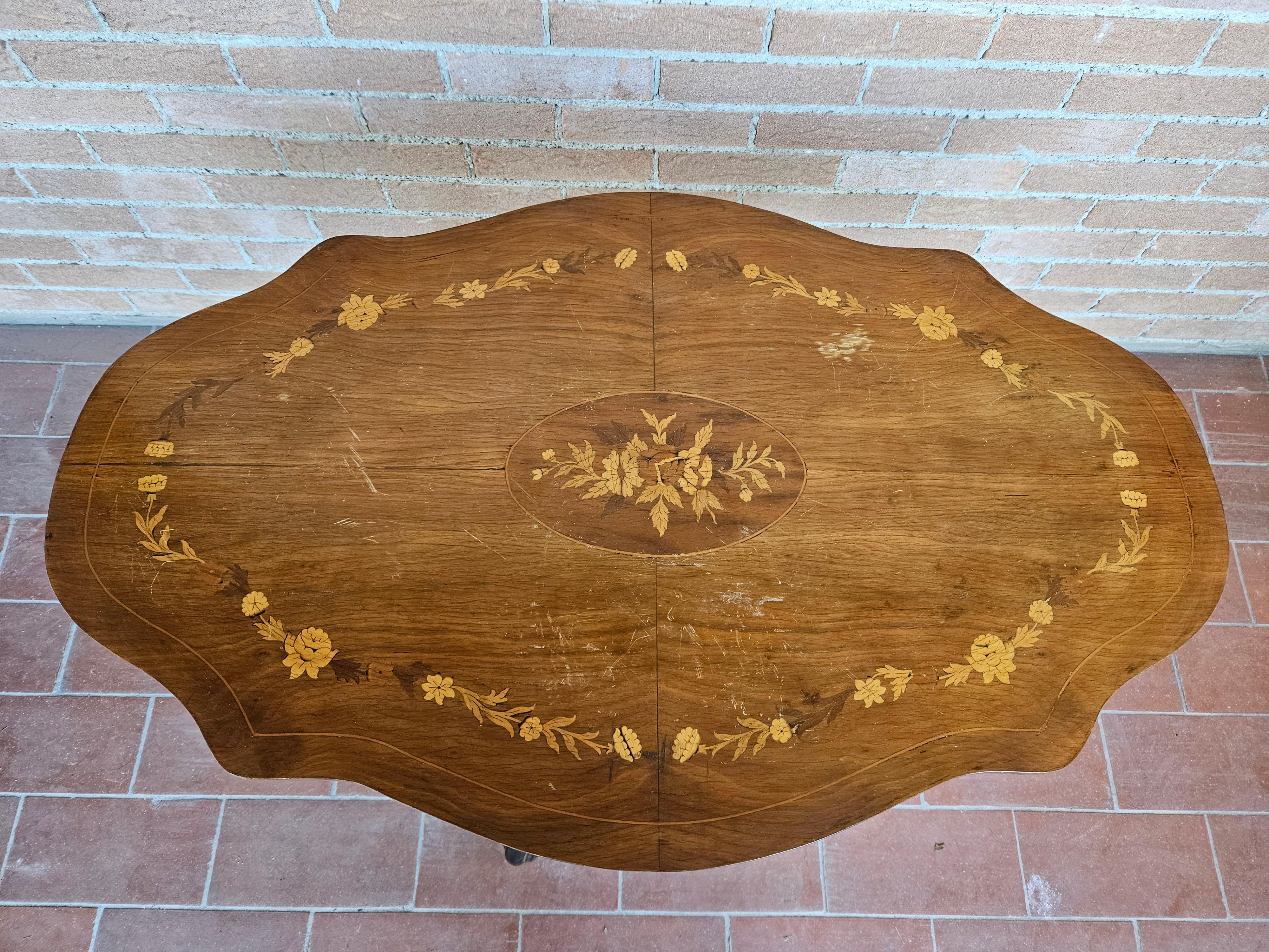 Italian Blond walnut cookie table with maple, rose maple and mahogany inlays For Sale