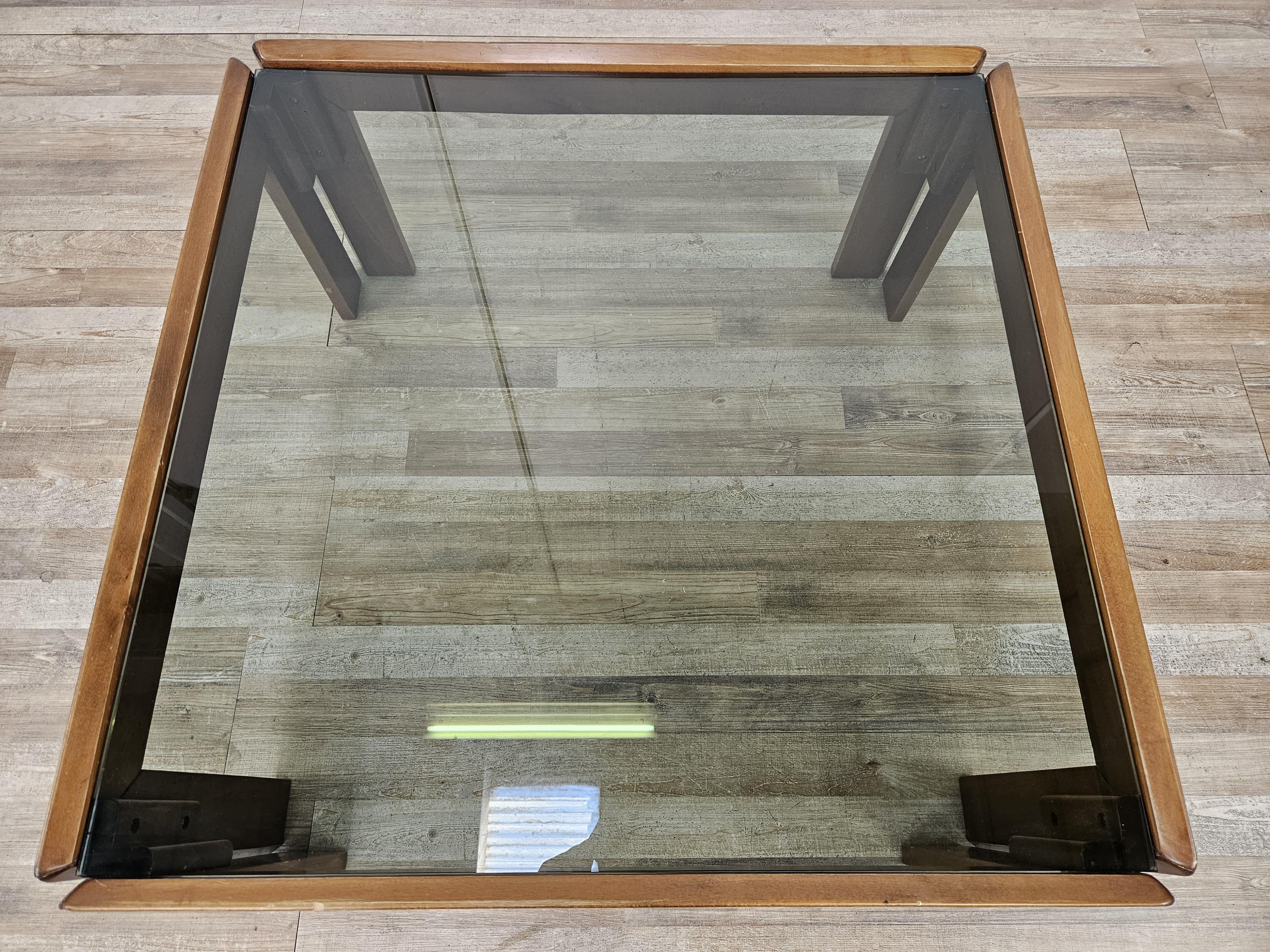 1960s coffee table attributed to Afra and Tobia Scarpa for Cassina For Sale 8