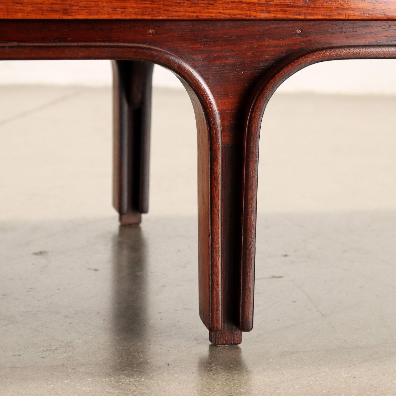 Tavolino Anni 60 Gianfranco Frattini, marrone, in legno In Excellent Condition In Milano, IT