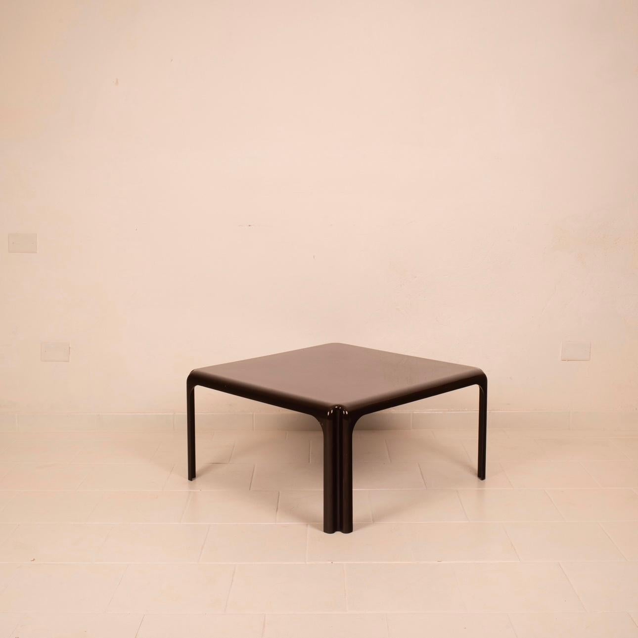 Arcadia 80 Mid Century Coffee Table by Vico Magistretti for Artemide, 1970s 3