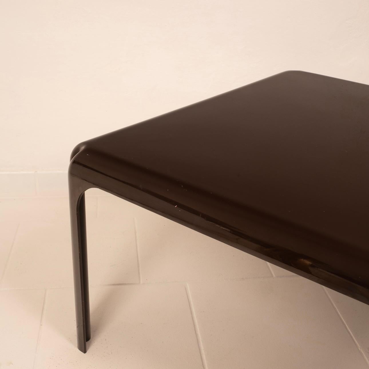 Arcadia 80 Mid Century Coffee Table by Vico Magistretti for Artemide, 1970s In Good Condition In Conversano, IT