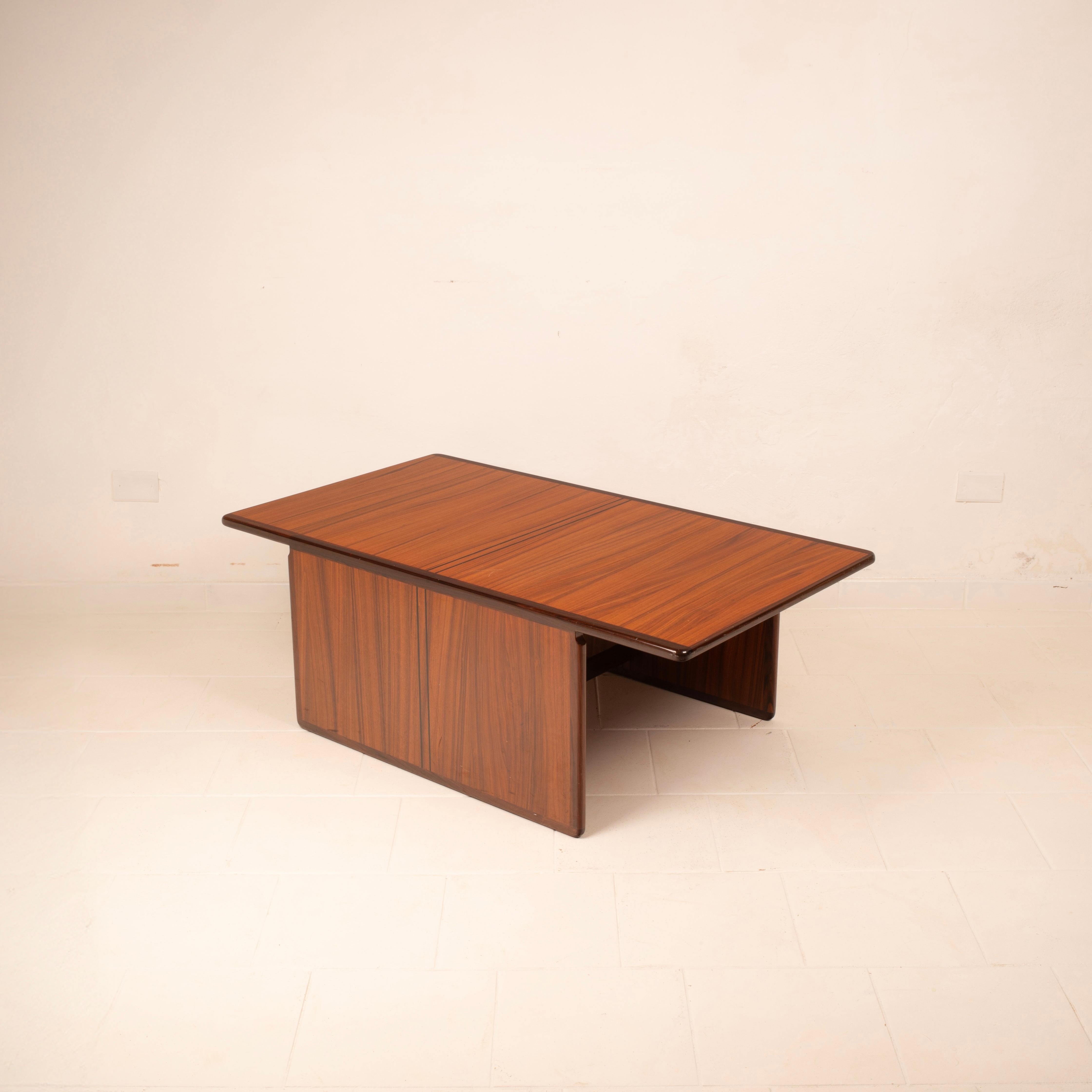 Bois de rose Table basse Artona par Afra et Tobia Scarpa pour Maxalto, Italie, 1970 en vente