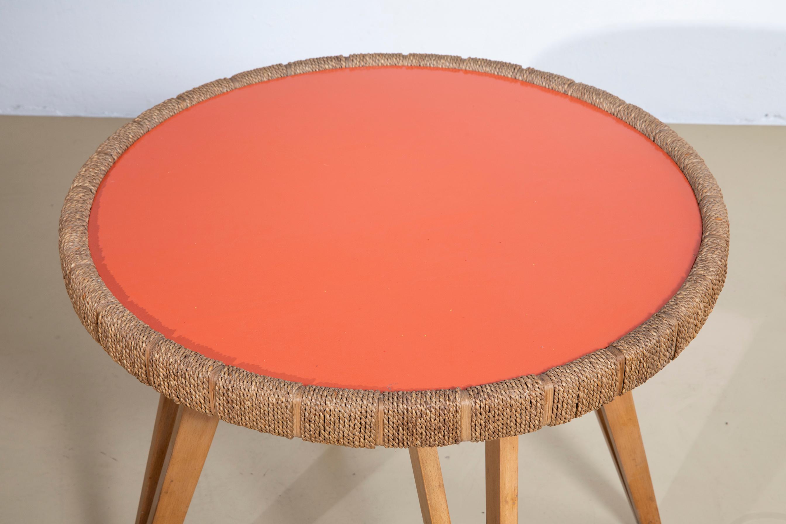 Tavolino Augusto Romano, in legno e corda intrecciata, Italia anni '40 (Moderne der Mitte des Jahrhunderts) im Angebot