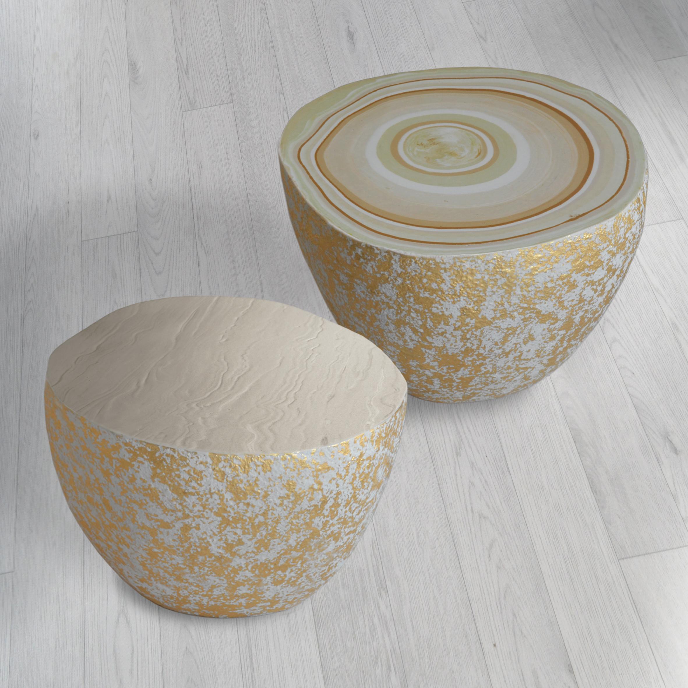 Coffee Table Ivory Shades Neutral Color and Gold Reflections Handmade by Cupioli In New Condition For Sale In Rimini, IT