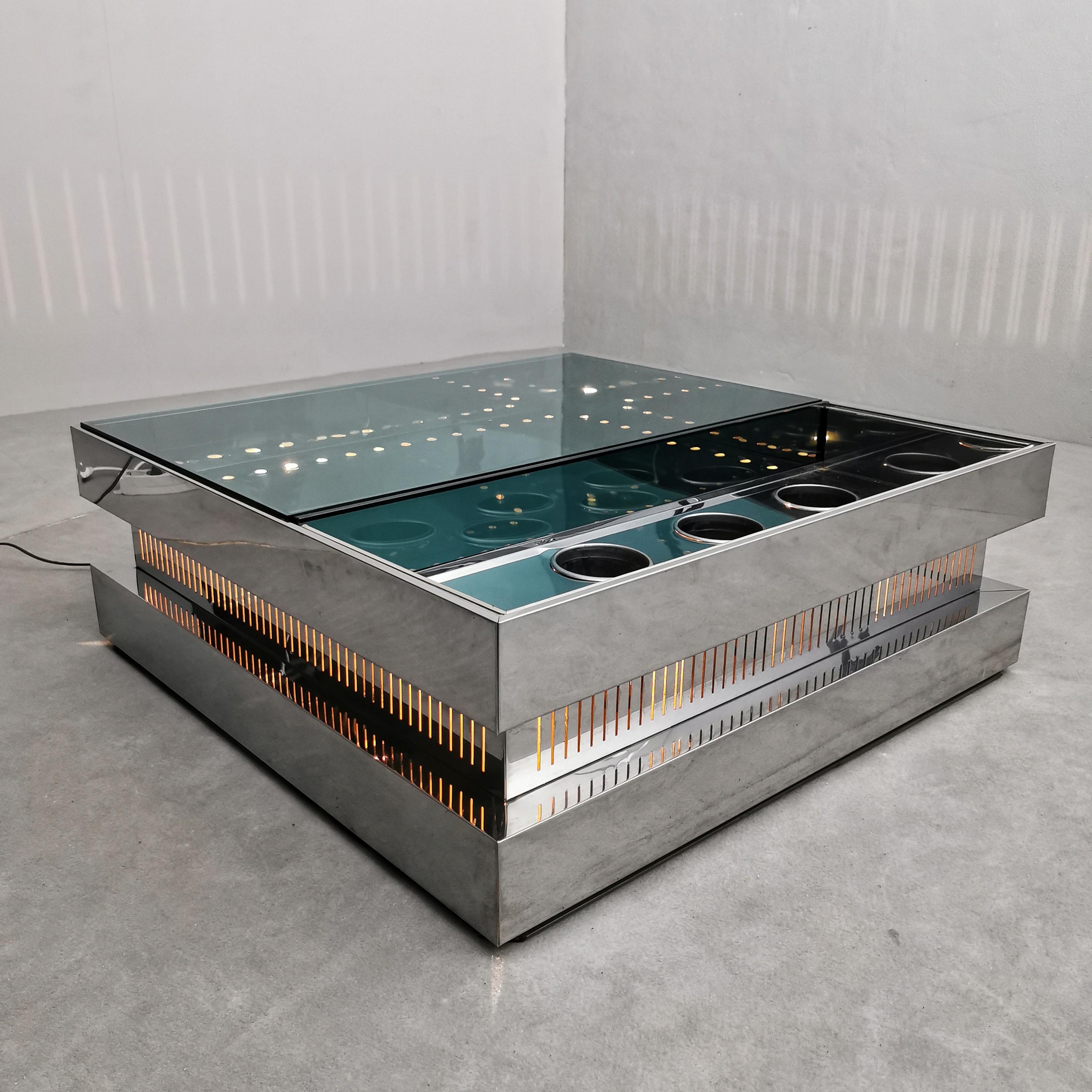 Coffee table bar  illuminated vintage space age 70s For Sale 3