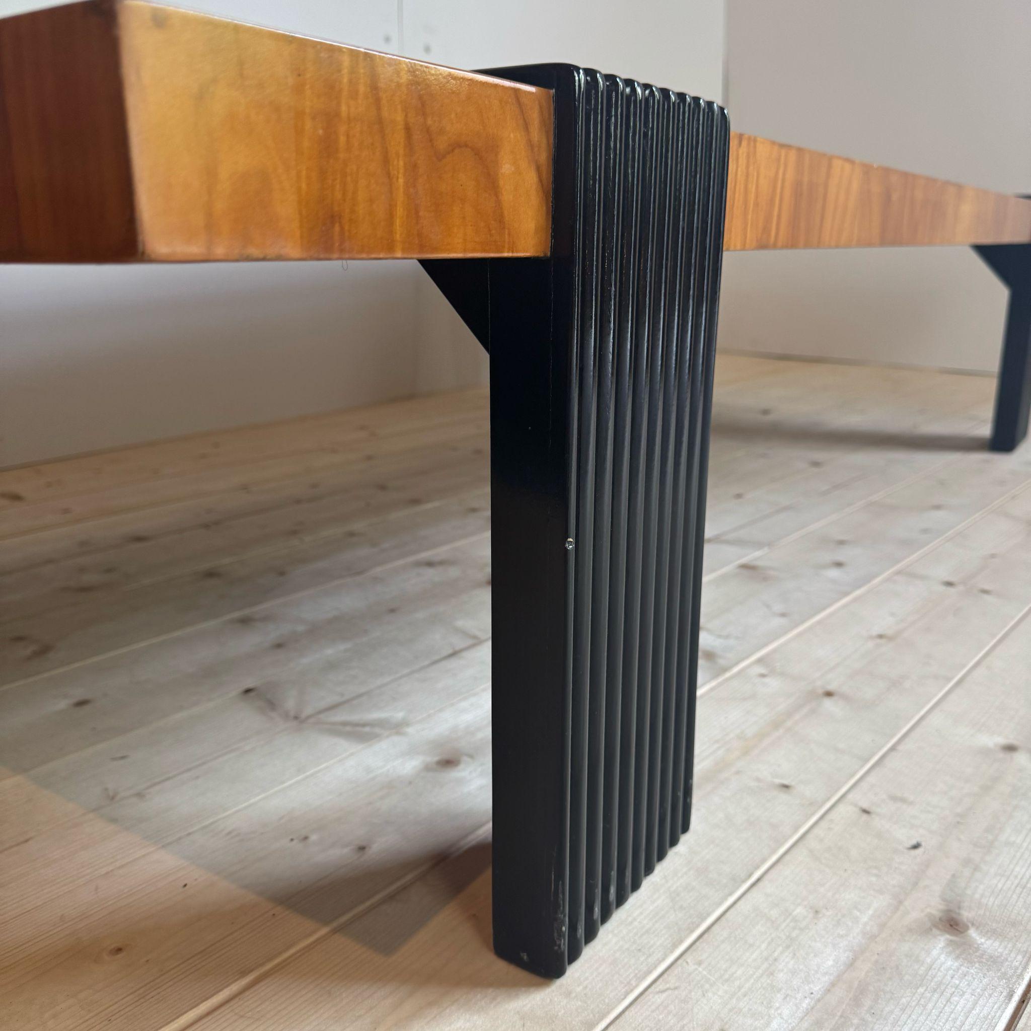 Early 20th Century Table basse Art Déco en vente