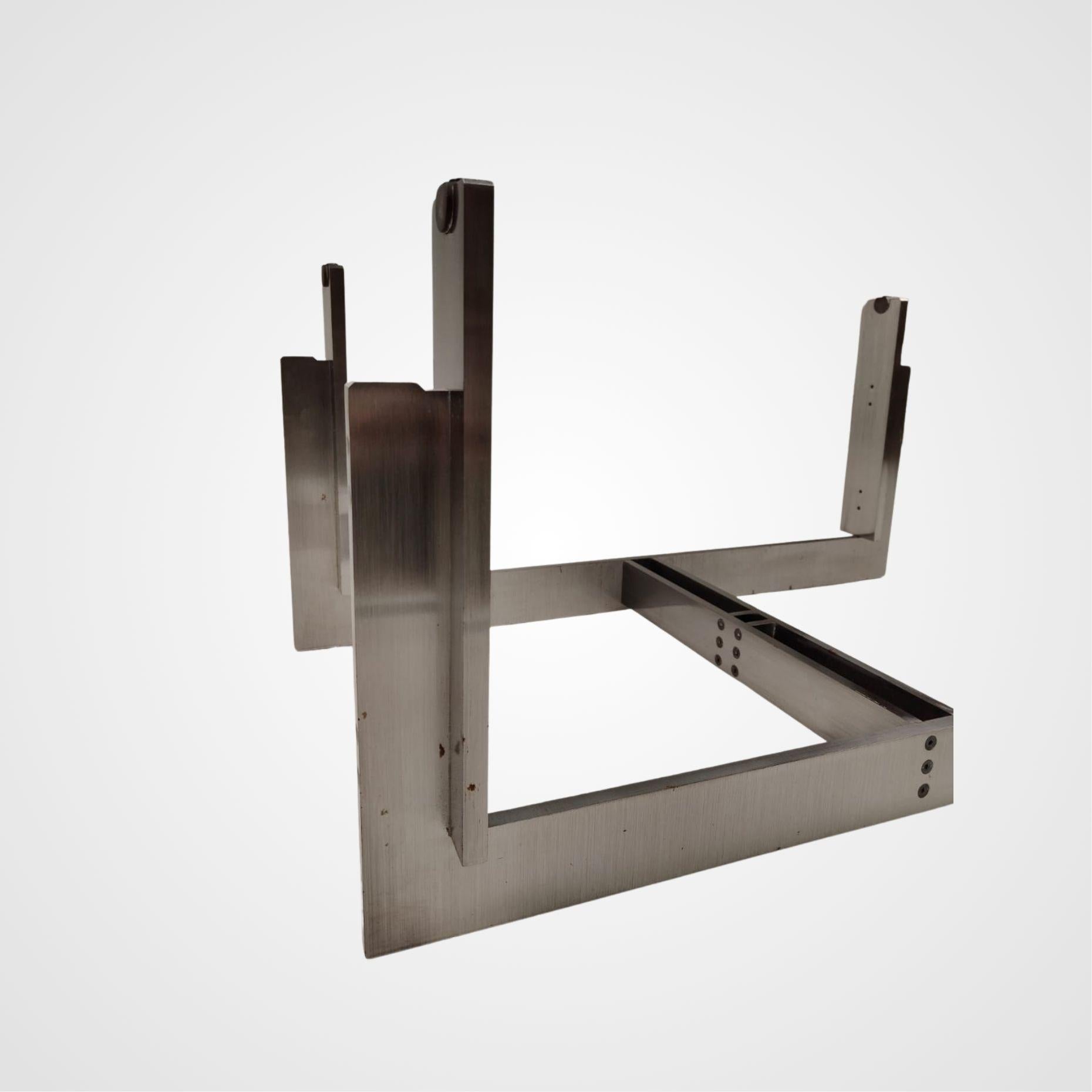 Tavolino basso “Florian” di Carlo Scarpa in cristallo e acciaio, 1973 — Italia en vente 4