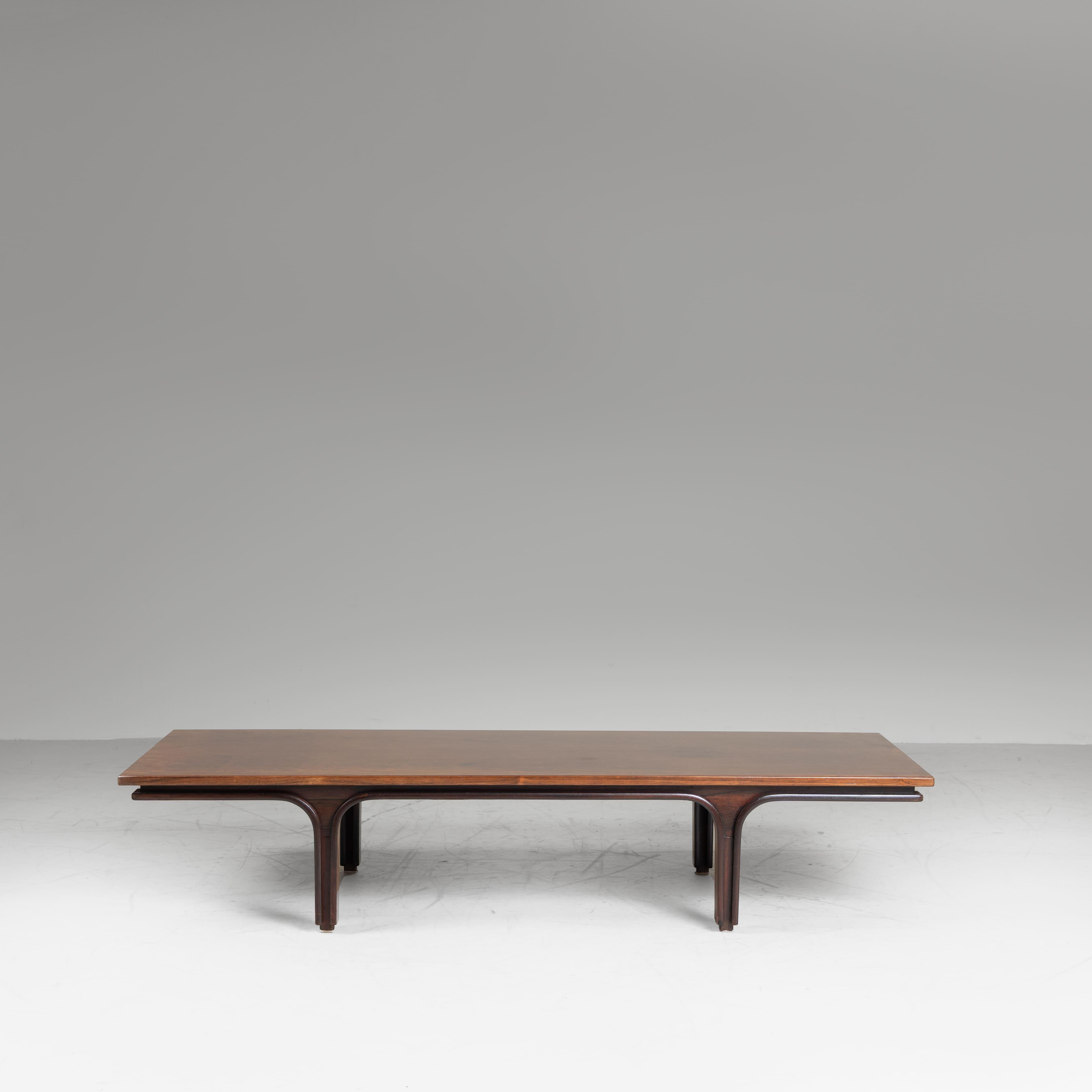 Tavolino basso in legno di Gianfranco Frattini per Bernini, 1960 Moderno de mediados de siglo en venta