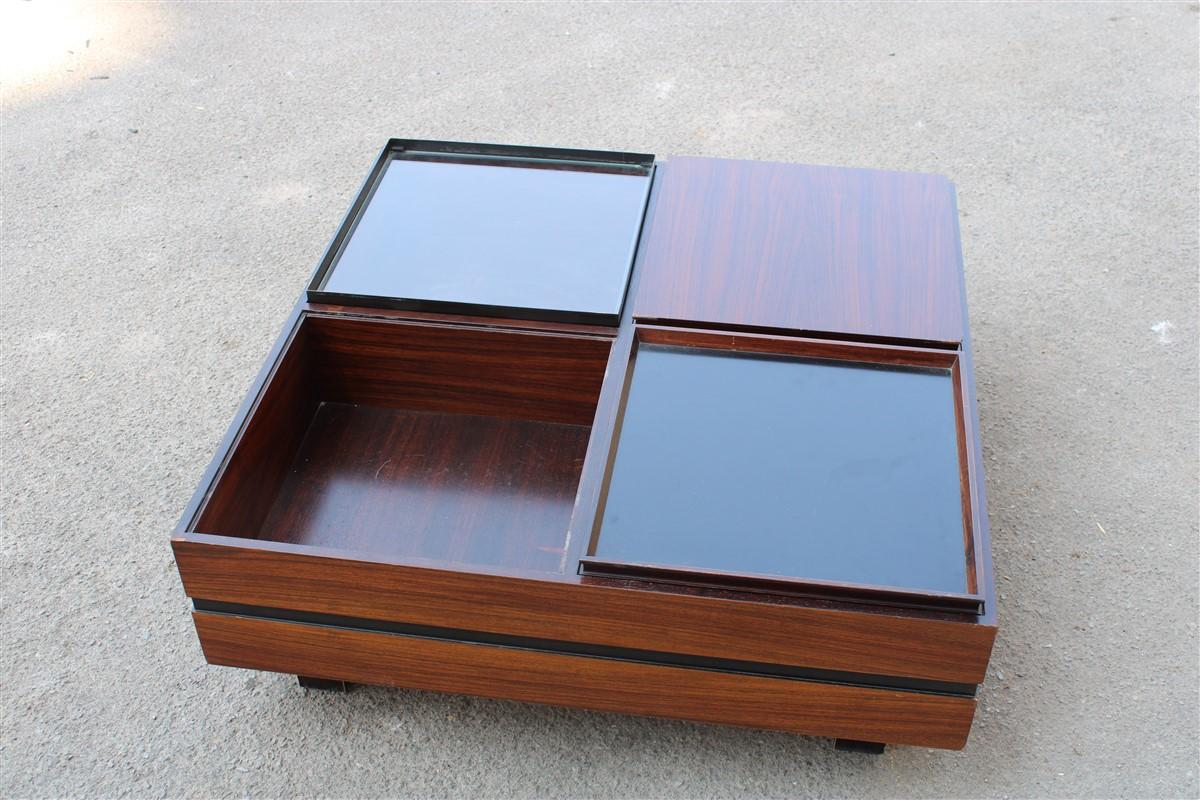 Tavolino Basso in legno quadrato con vassoi Luigi Sormani 1960 Italia Ottone in vendita 7