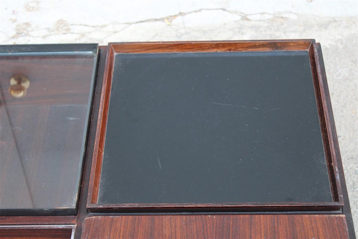 Mid-20th Century Tavolino Basso in legno quadrato con vassoi Luigi Sormani 1960 Italia Ottone in vendita
